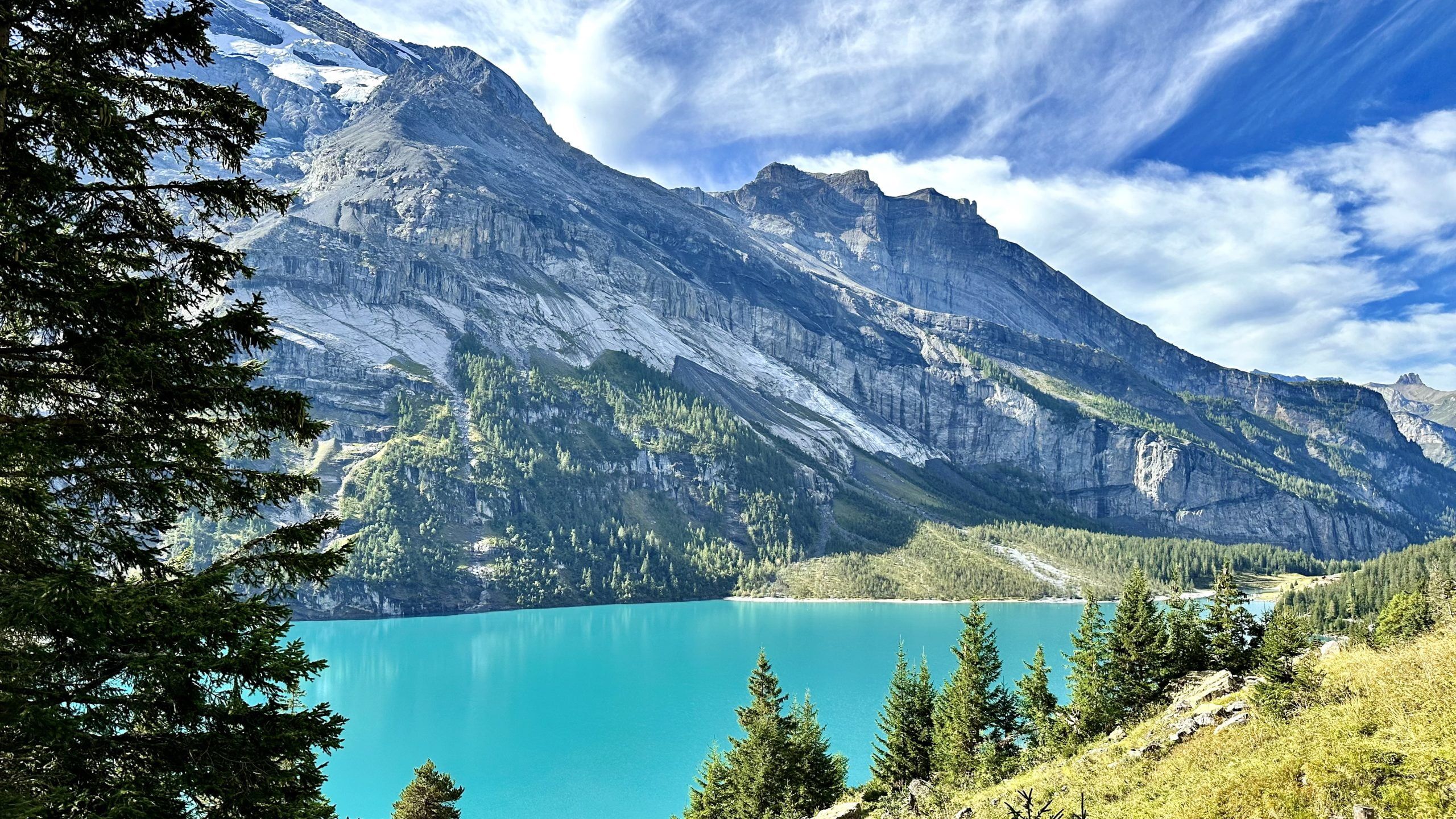 2560x1440 Oeschinensee: Discover this Enchanted Swiss Alpine Lake (2024 Guide)
