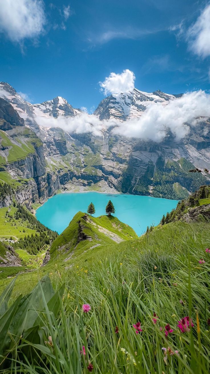 736x1308 Schweiz, Oeschinensee