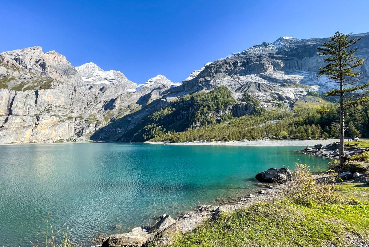 1200x804 This Lake in Switzerland Looks Unreal: Here's What to Know