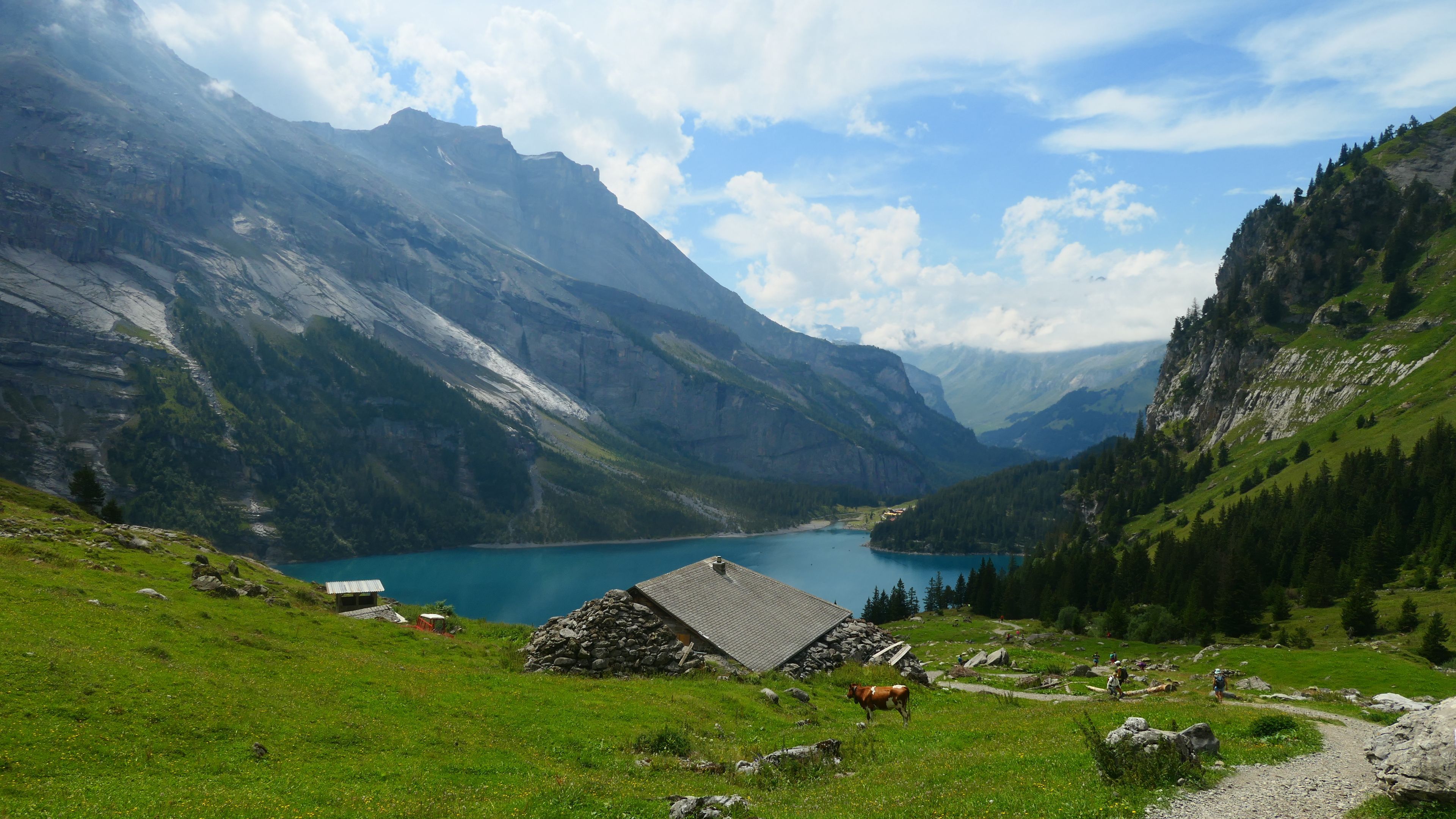 3840x2160 Lake Oeschinen in Mountains in Switzerland · Free