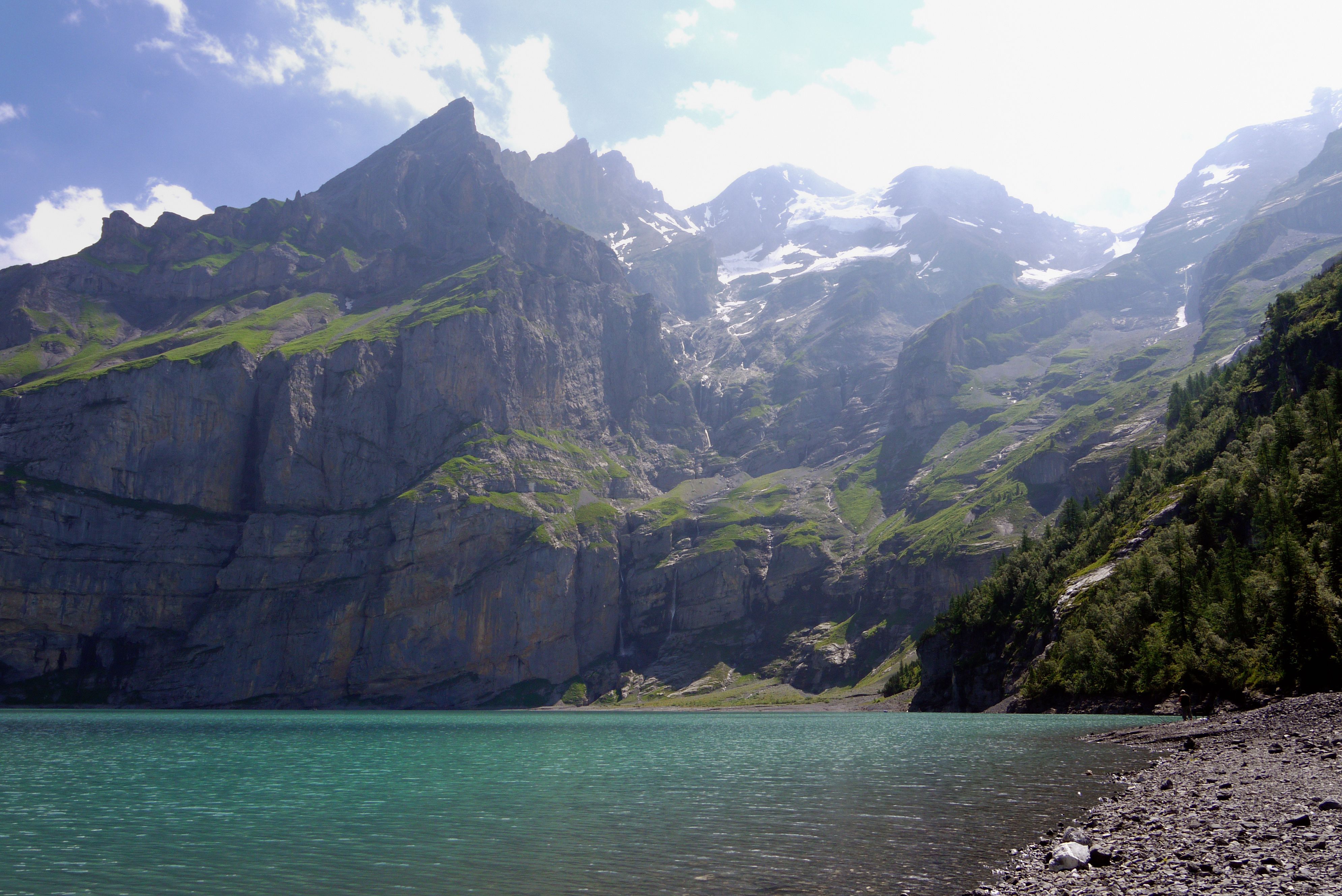 3979x2657 Lake Oeschinen in Mountains in Switzerland · Free