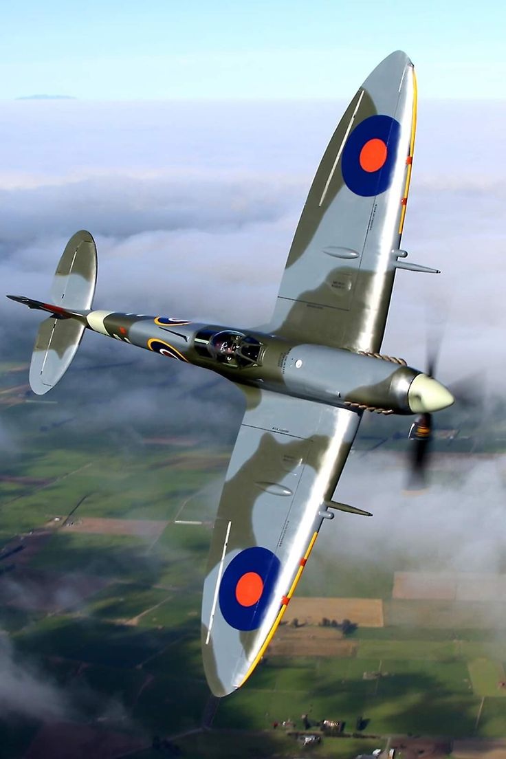 736x1104 Beautiful Warbirds. Fighter planes, Vintage aircraft, Wwii fighter planes. Ww2 airplane wallpaper hd, Spitfire
