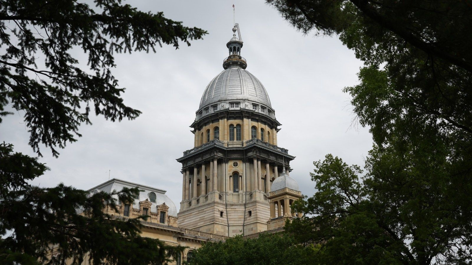1600x900 Lawmakers pass flurry of bills in final deas of session