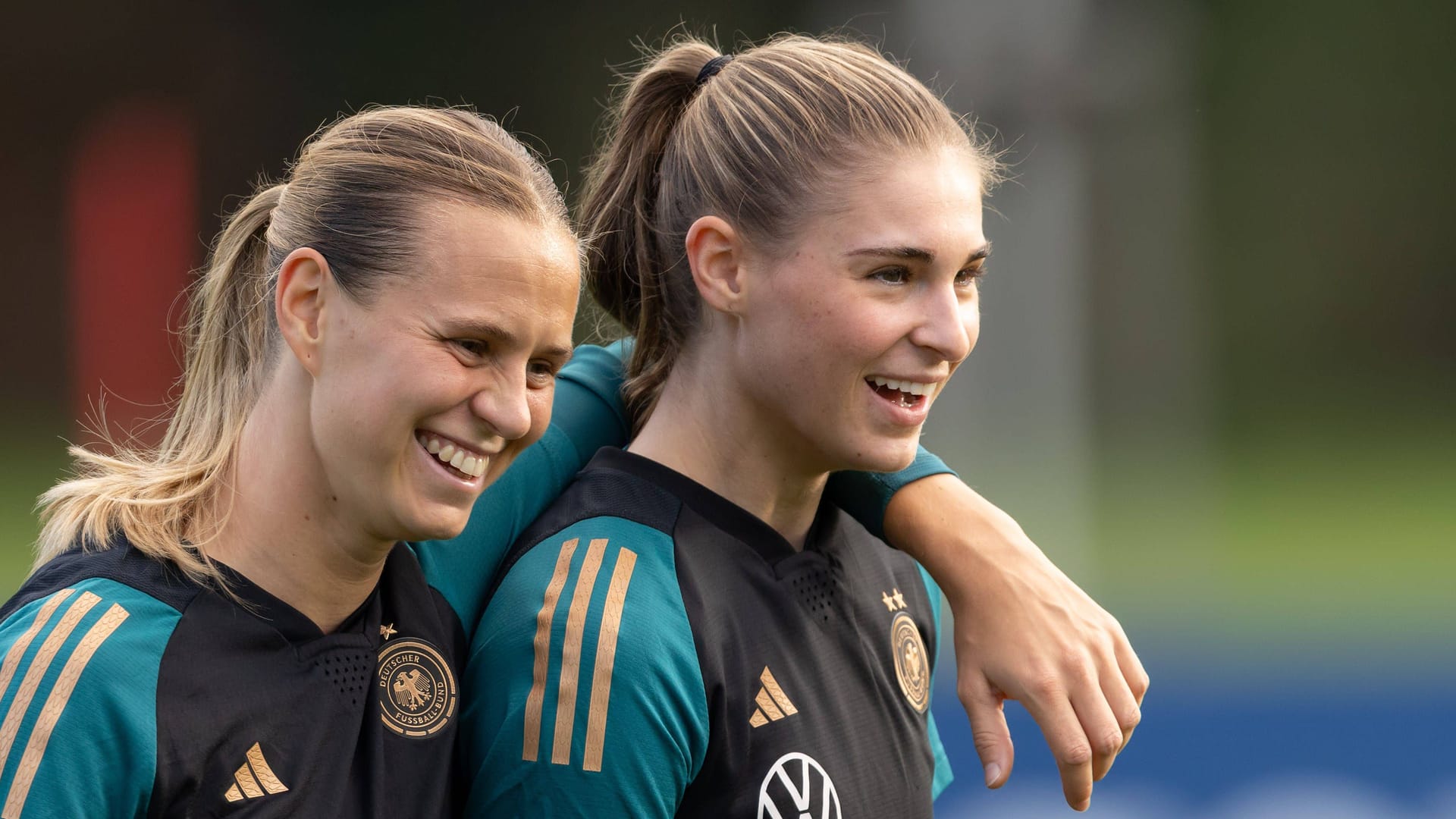 1920x1080 VfL Wolfsburg: Jule Brand wechselt offenbar zu Olympique Lyon