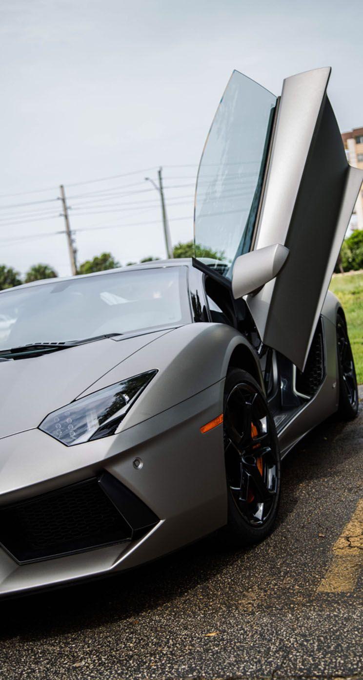 744x1392 Lamborghini Aventador Space