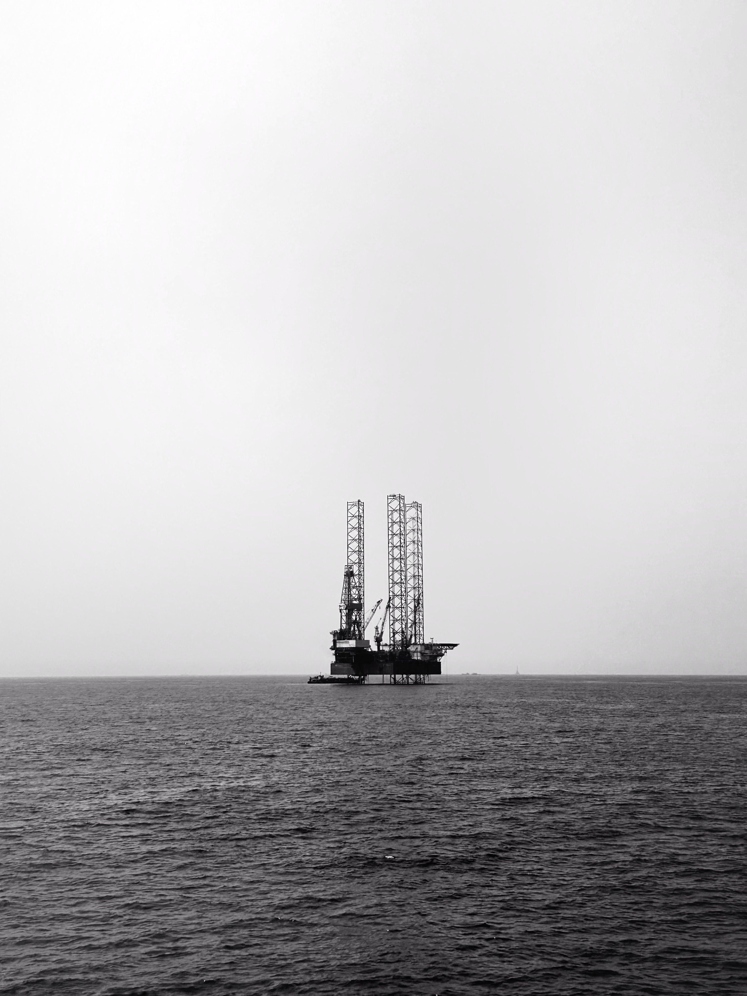 3024x4032 Dramatic Black and White Offshore Oil Rig · Free