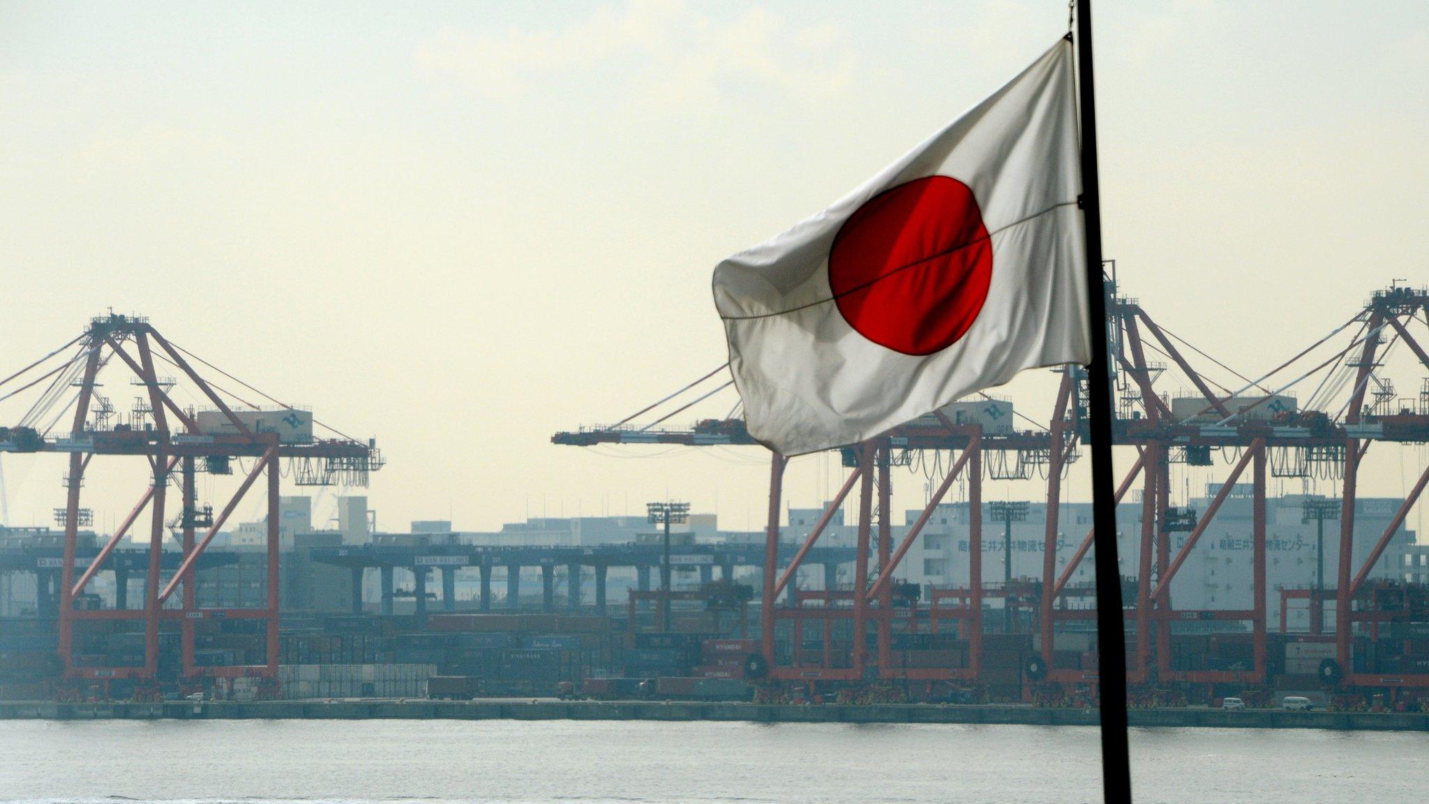2048x1152 Japan core inflation falls first time in over two years