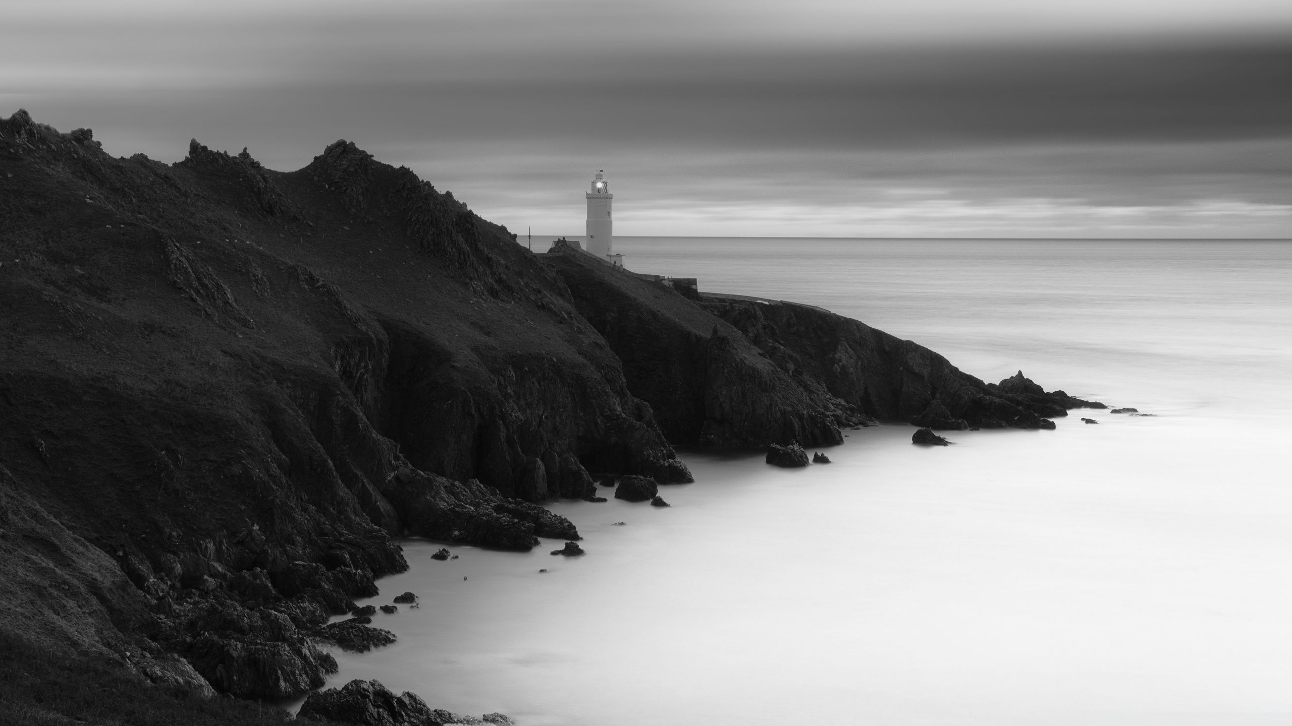 2560x1440 Lighthouse Coast Black and White 4K UHD Wallpaper for UltraHD Desktop and TV : Widescreen and UltraWide Display : Dual Monitor : Smartphone and Tablet Devices