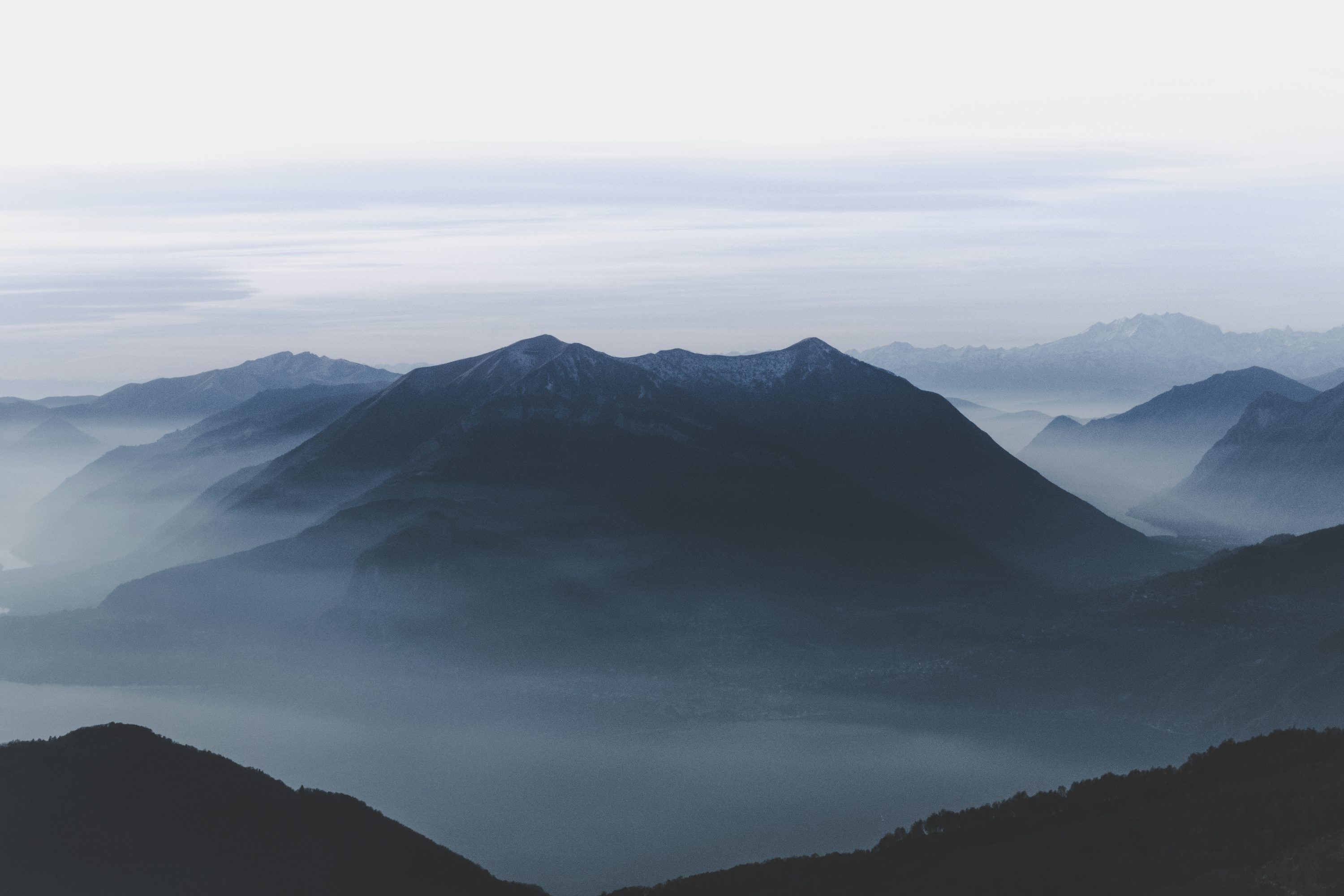3000x2000 Clean Wallpaper Picture. Download Free Image