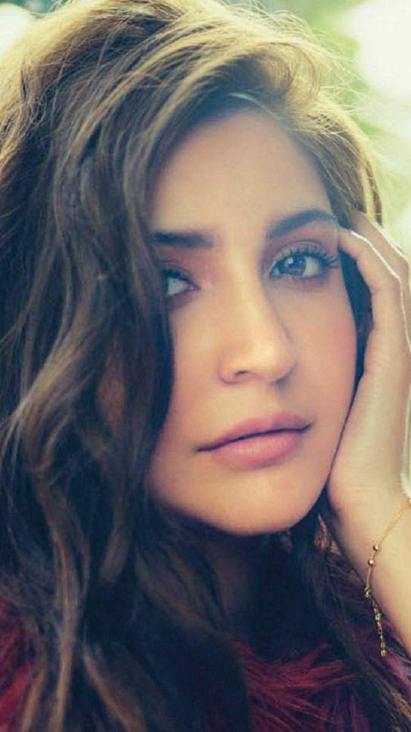844x1500 Anushka Sharma very gorgeous Bollywood actress image mobile wallpaper