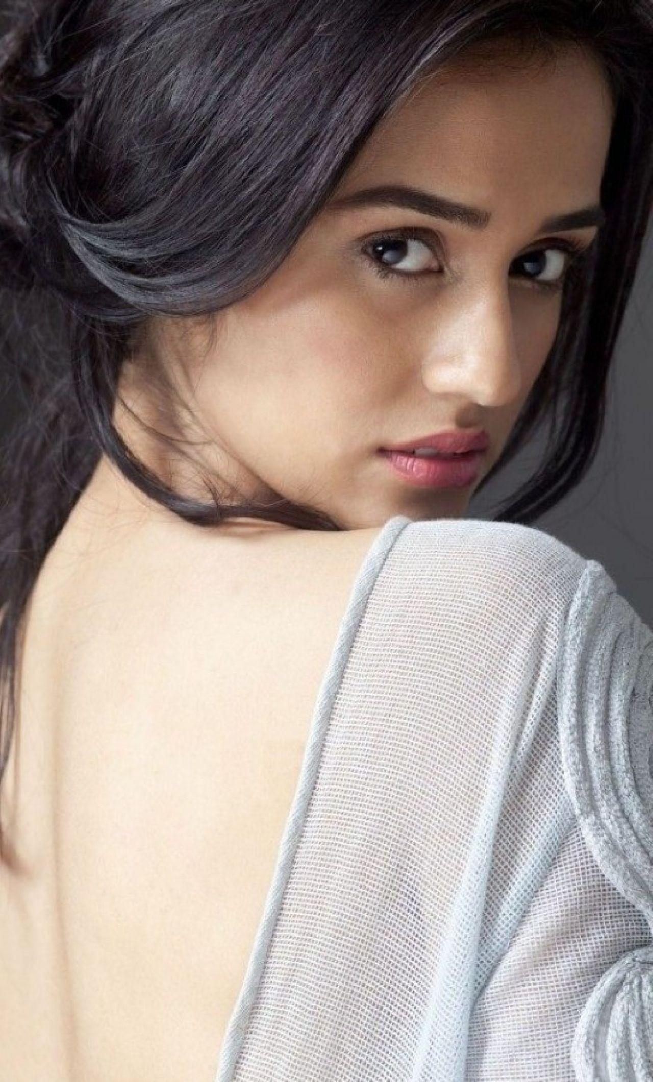 1280x2120 iPhone HD Actress Wallpaper