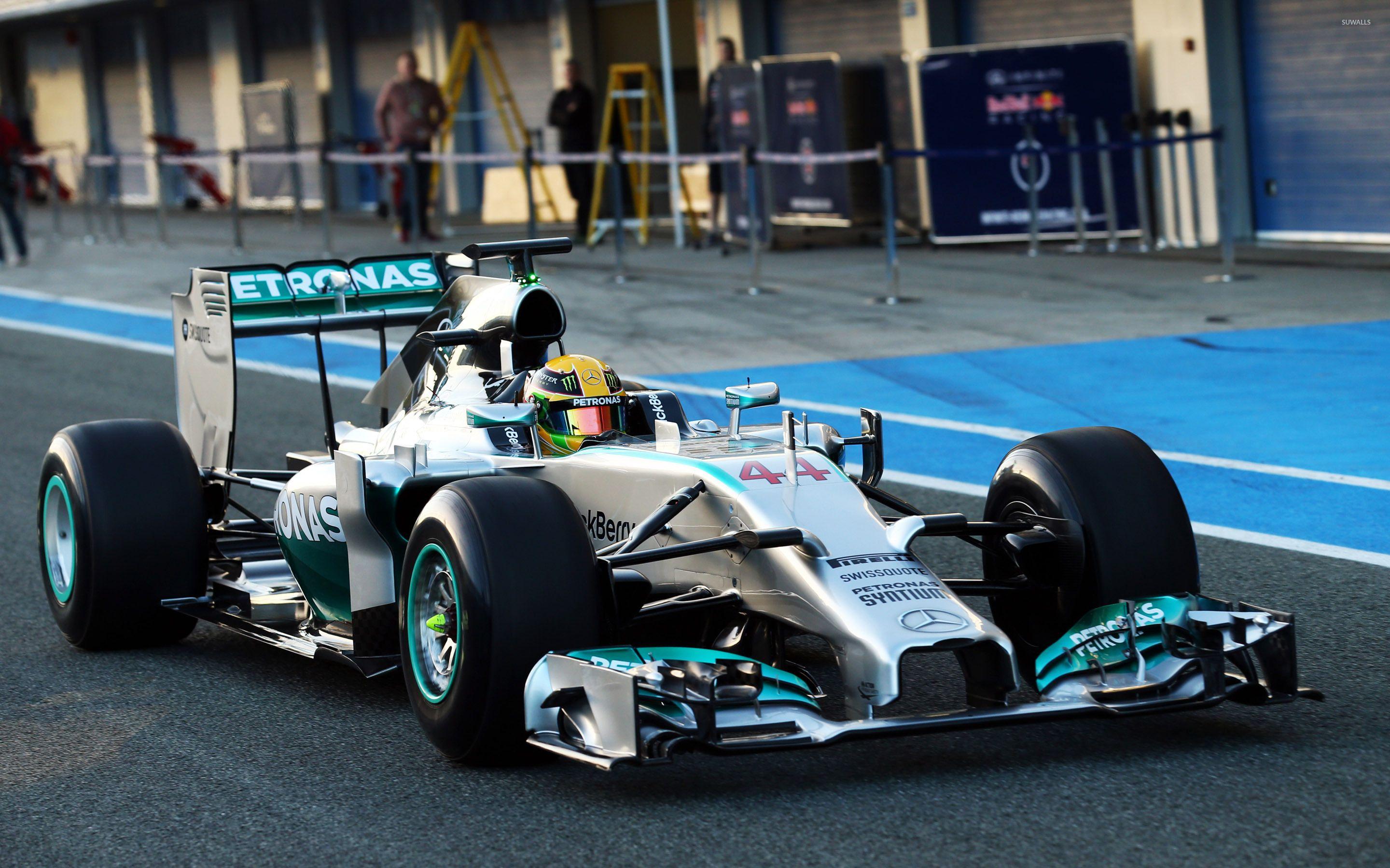 Формула 1а. Mercedes AMG f1 w05. Болид f1 Mercedes. AMG Petronas f1. Mercedes f1 2014.