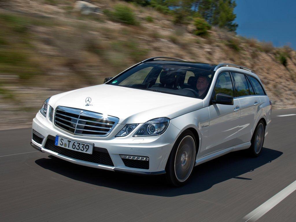 1024x768 Mercedes Benz E63 AMG Wagon Wallpaper