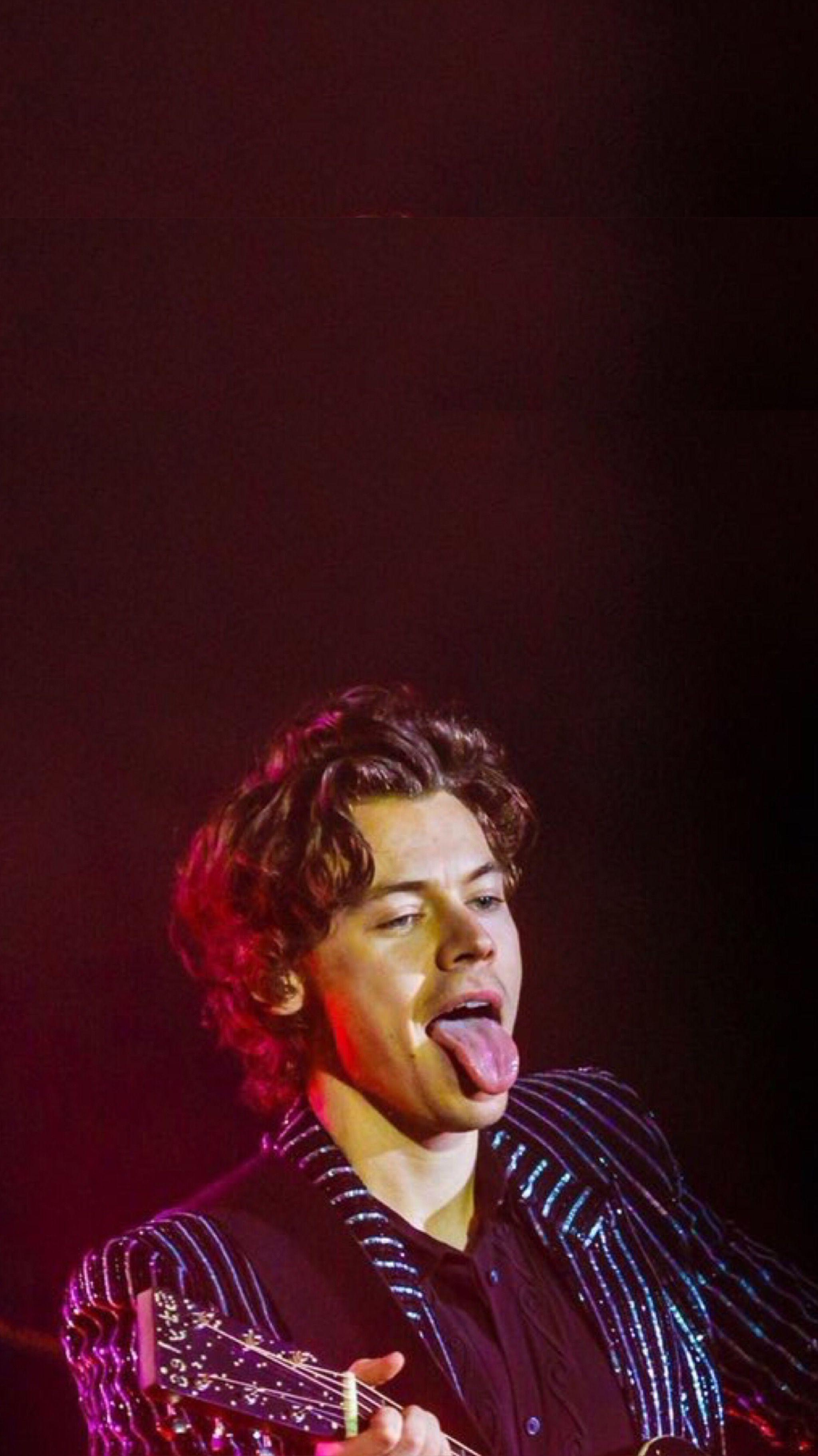 2048x3644 Golden Harry Styles Wallpaper Free HD Wallpaper