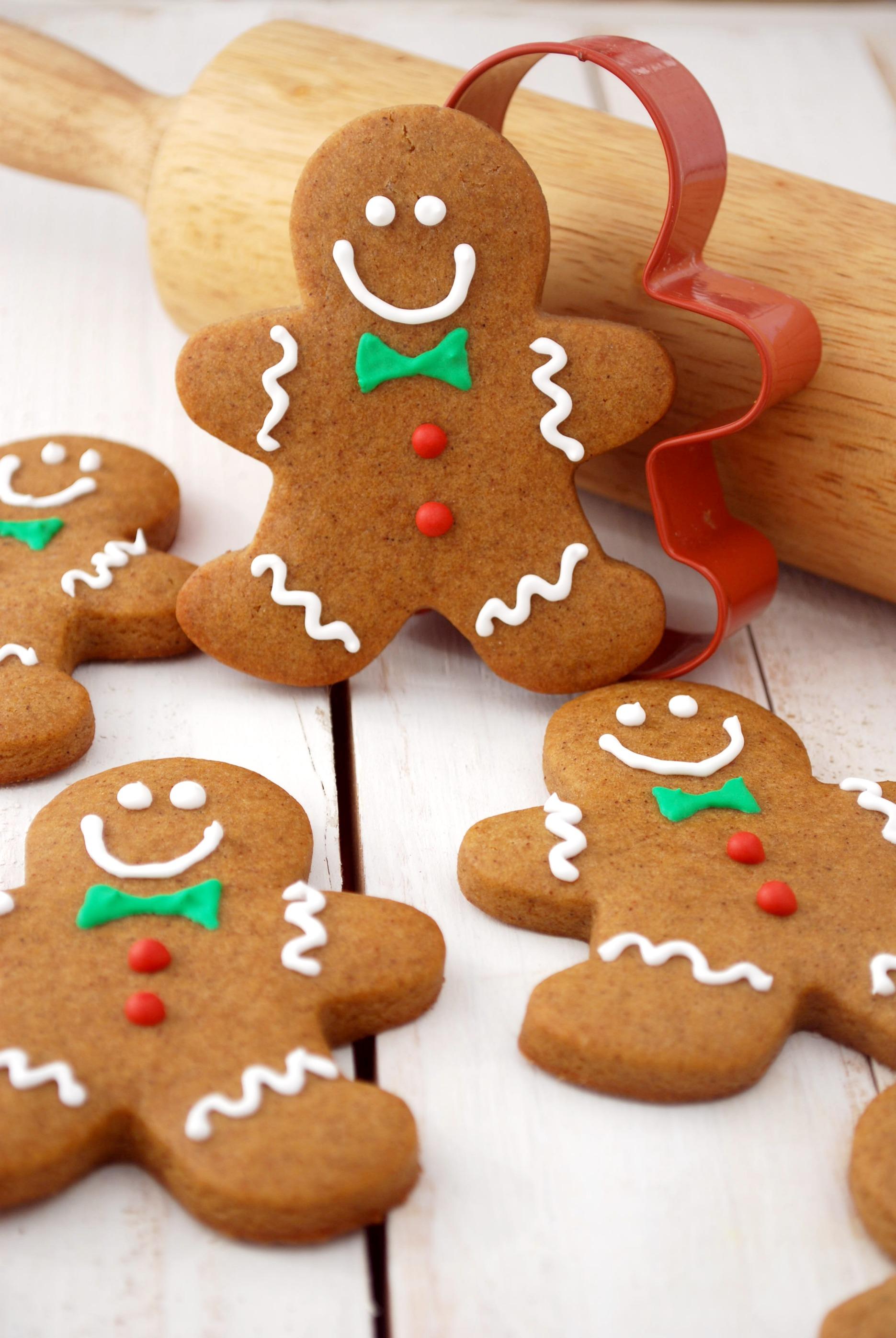 1871x2794 Gingerbread Men Recipe. Cake and Allie