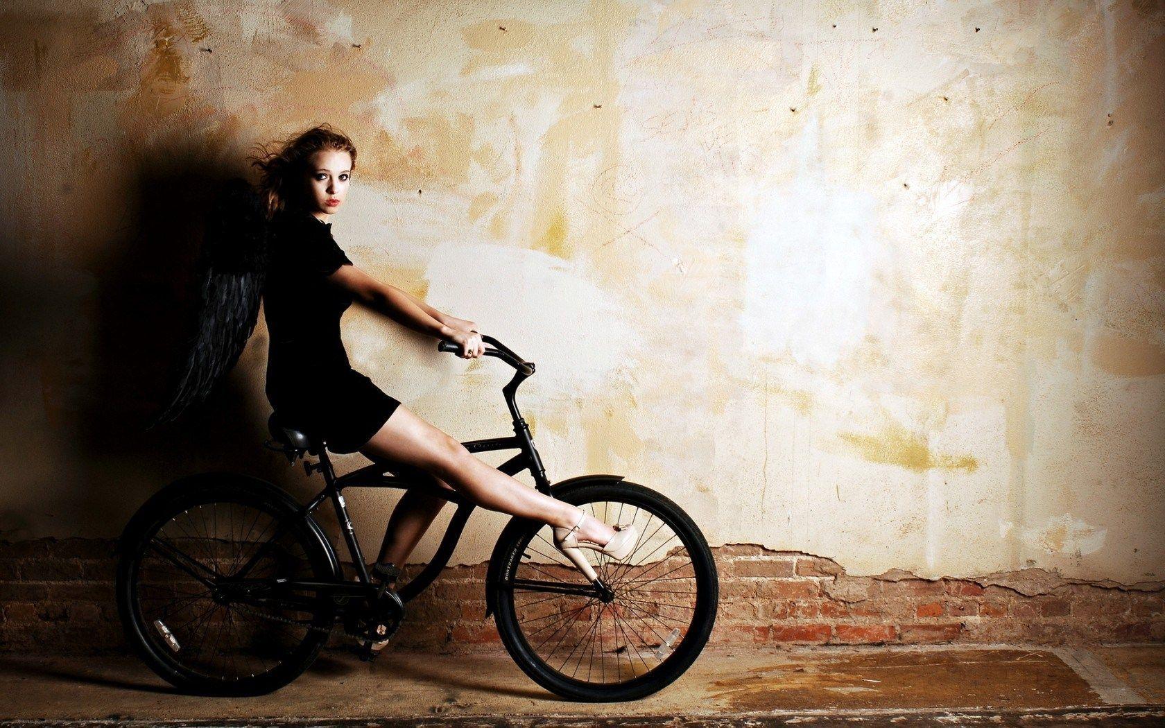 Bike Girl Wallpapers Top Free Bike Girl Backgrounds WallpaperAccess