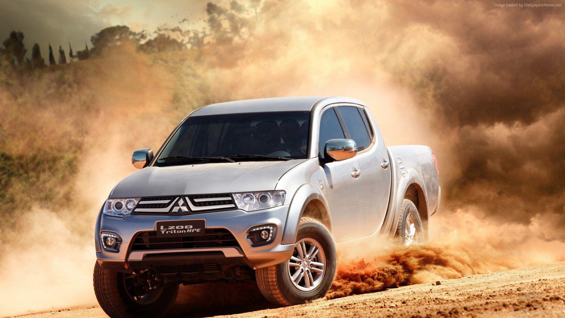 Mitsubishi l200 Рё РґРµРІСѓС€РєРё