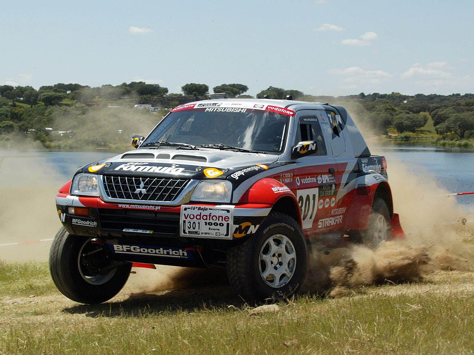 1600x1200 Mitsubishi L200 Off Road Racing HD Wallpaper