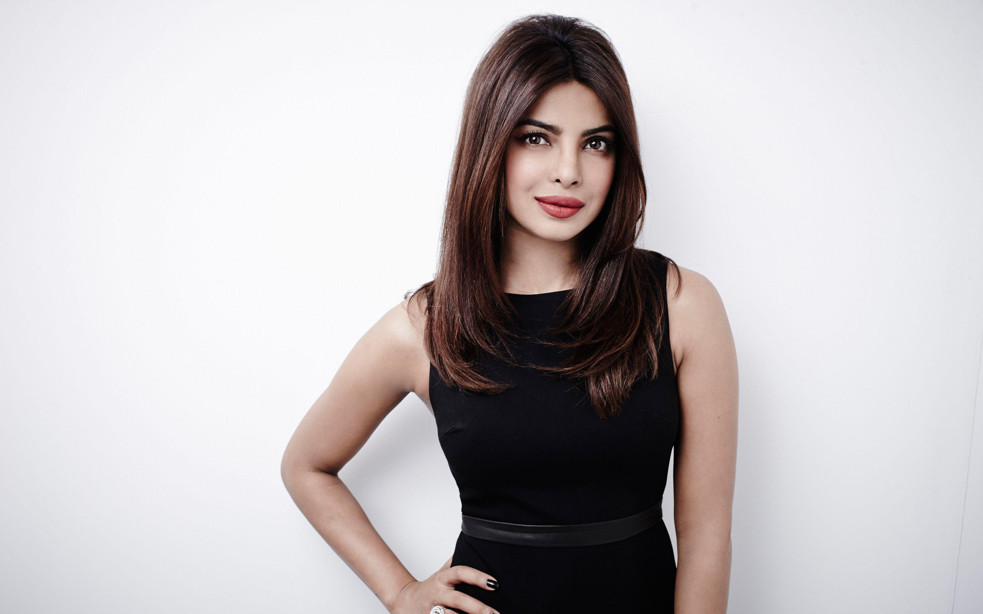 3840x2400 Priyanka Chopra In Her 20s HD Wallpaper
