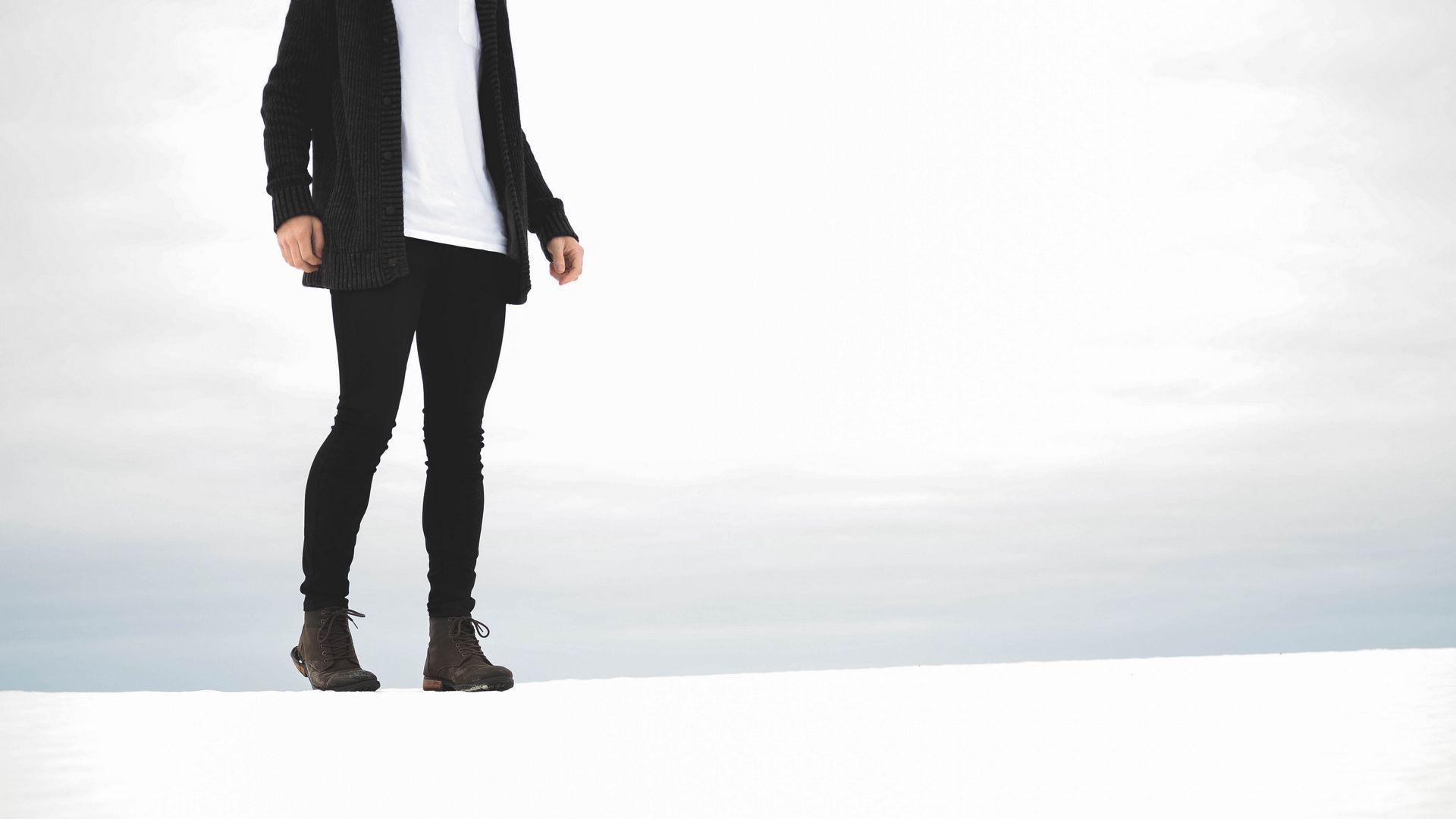 1920x1080 Download wallpaper 1920x1080 man, clothes, bw, style full hd, hdtv, fhd, 1080p HD background