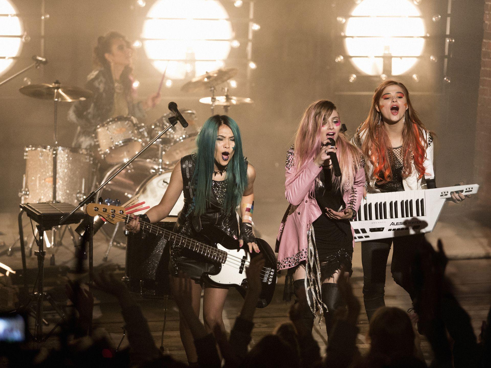 1920x1440 Rockin' new Jem And The Holograms pics