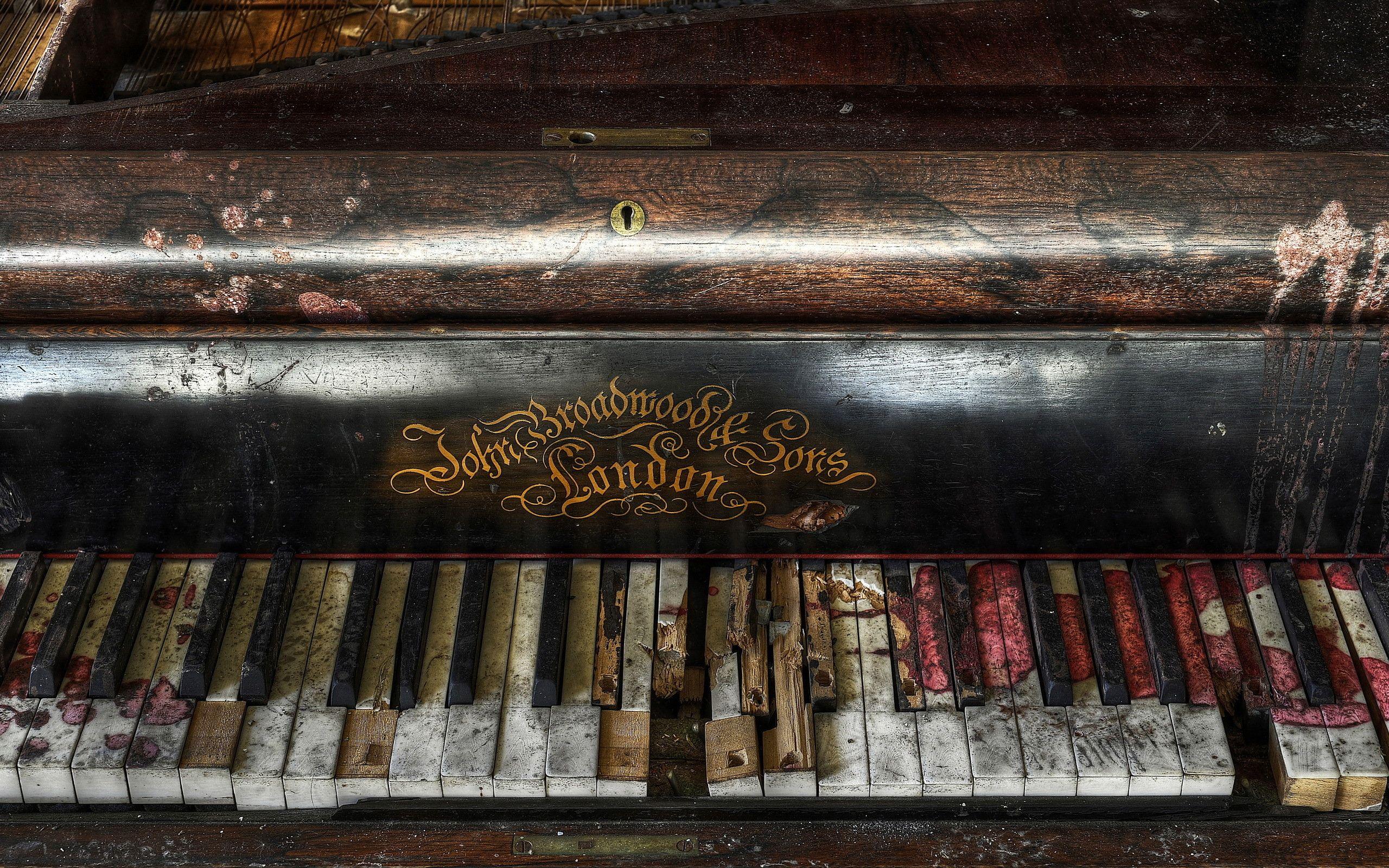 2560x1600 Music Old Retro Art Vintage Decoration Wood Antique Old Piano HD Wallpaper