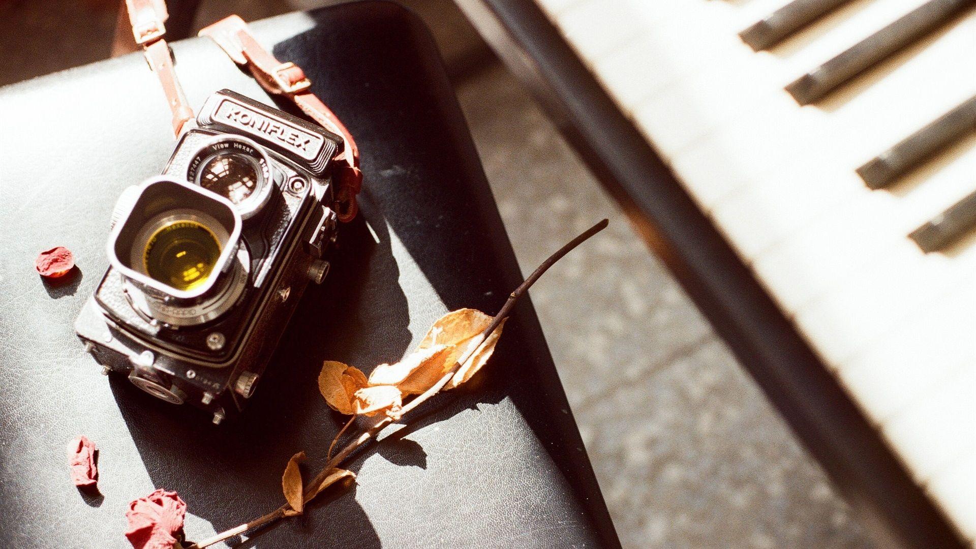 1920x1080 Wallpaper Koniflex camera, lens, leaves, piano, retro 1920x1200 HD Picture, Image