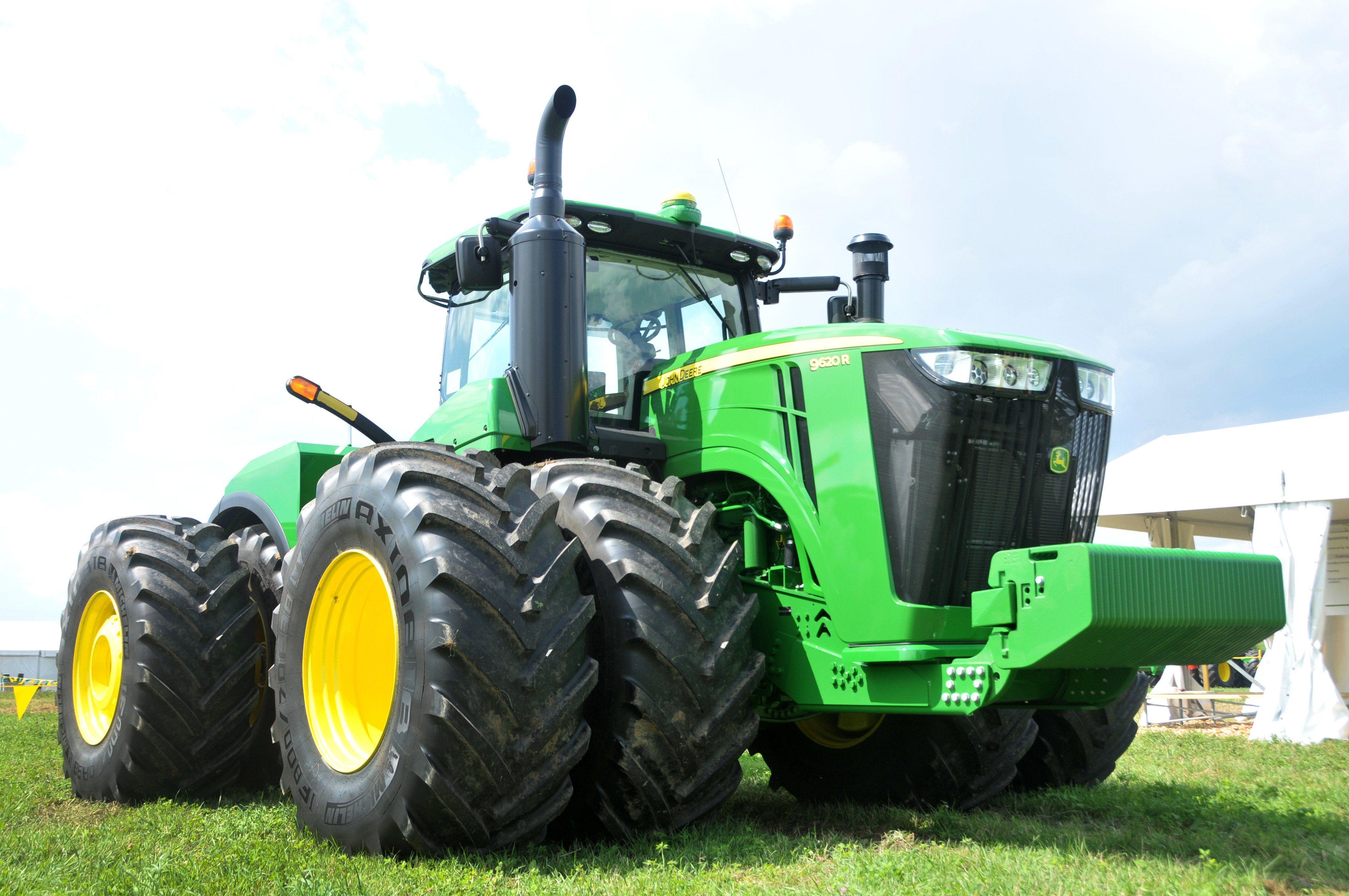 4288x2848 John Deere Tractors Wallpaper