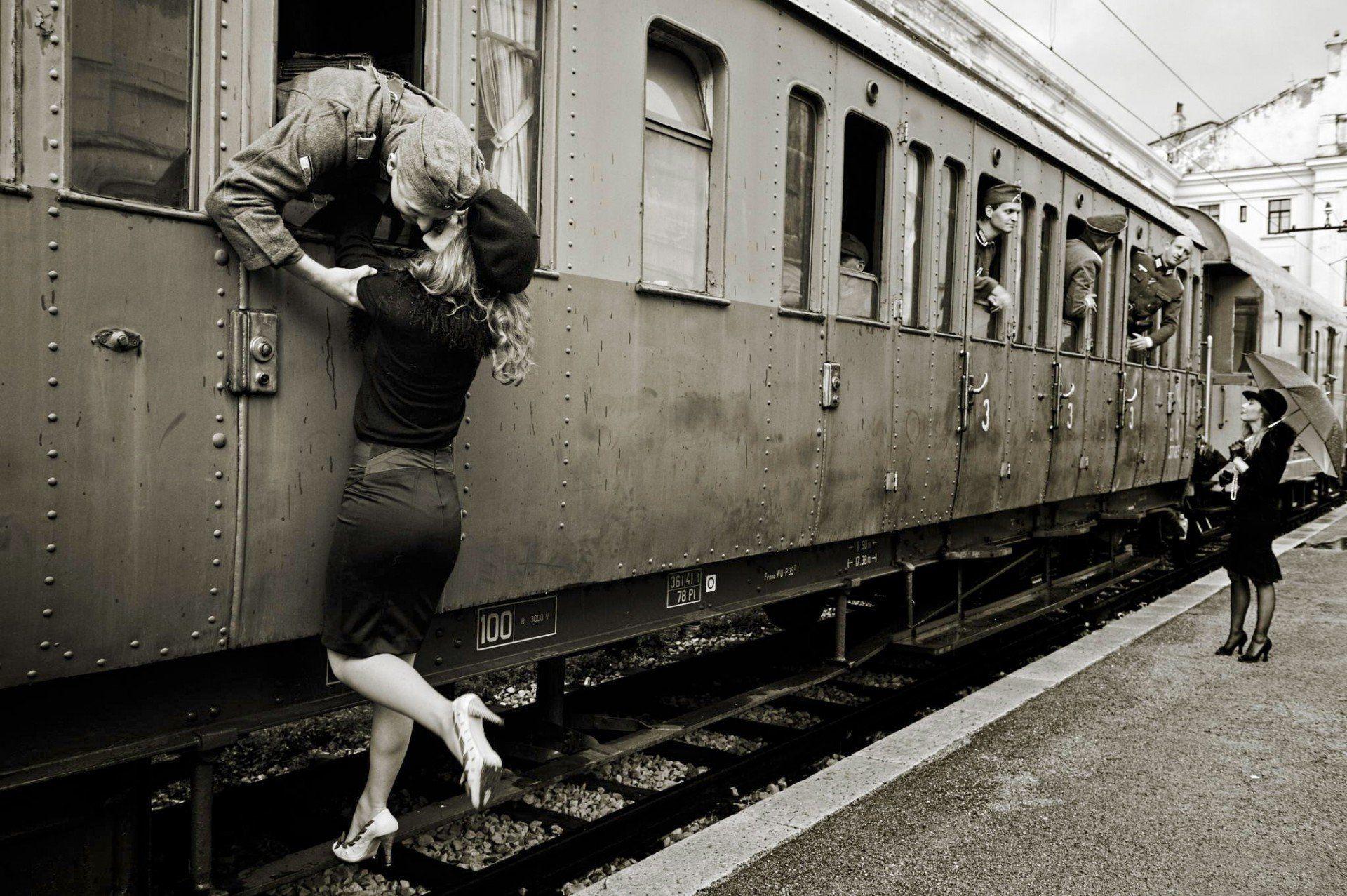 1920x1277 #Trieste, #train station, #romantic, #couple, #soldier, #women, #photography, #railway, #train, #uniform, #vintage, #umbrella, #Italy, #Giò Tarantini, #men, #kissing, #love, #high heels, #monochrome, wallpaper
