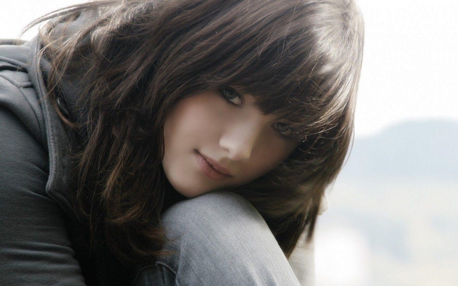 1600x1000 Beautiful Ray Conniff Music Album! 4K Resolution Part II 2160p Extreme. Cute girl wallpaper, Beauty girl, Cute girl HD wallpaper