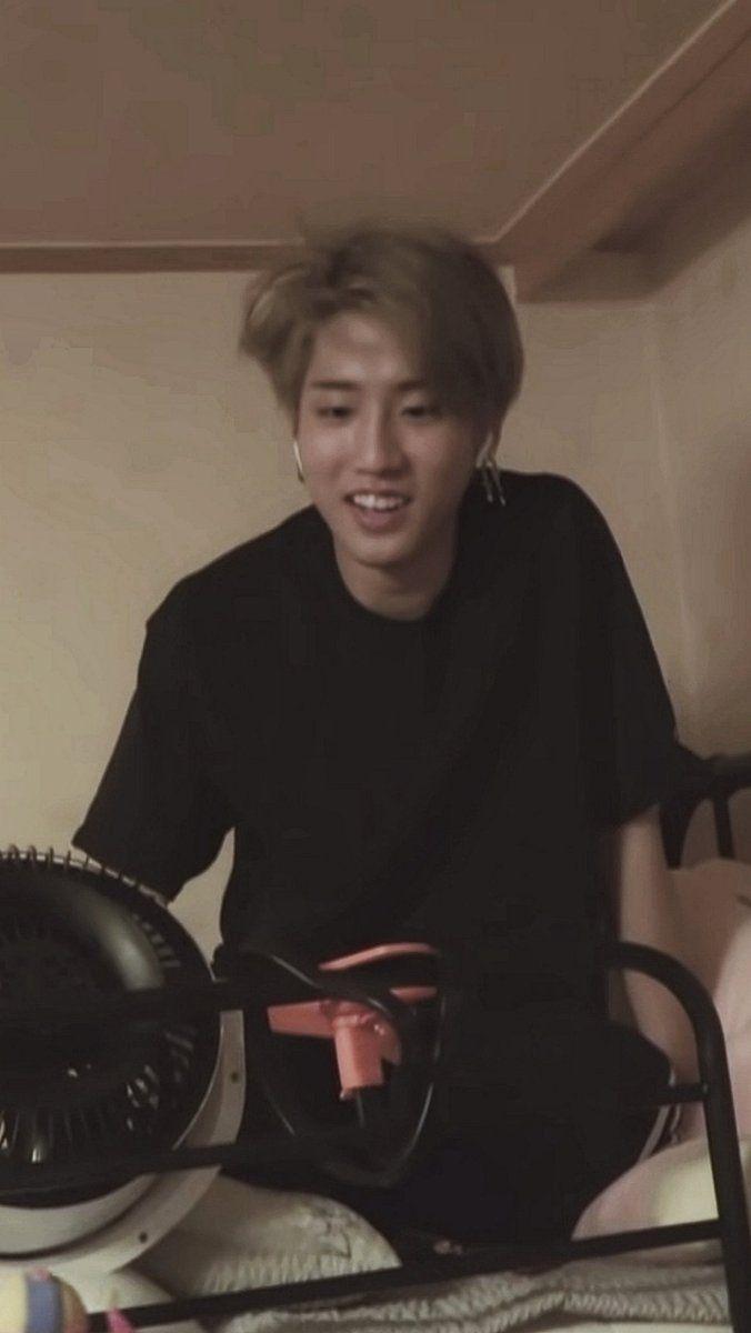 676x1200 STRAY KIDS WALLPAPER - [ #straykids #스트레이키즈 ] if han jisung is your boyfriend #hanjisung #헌지성 #han #한 #jisung #지성