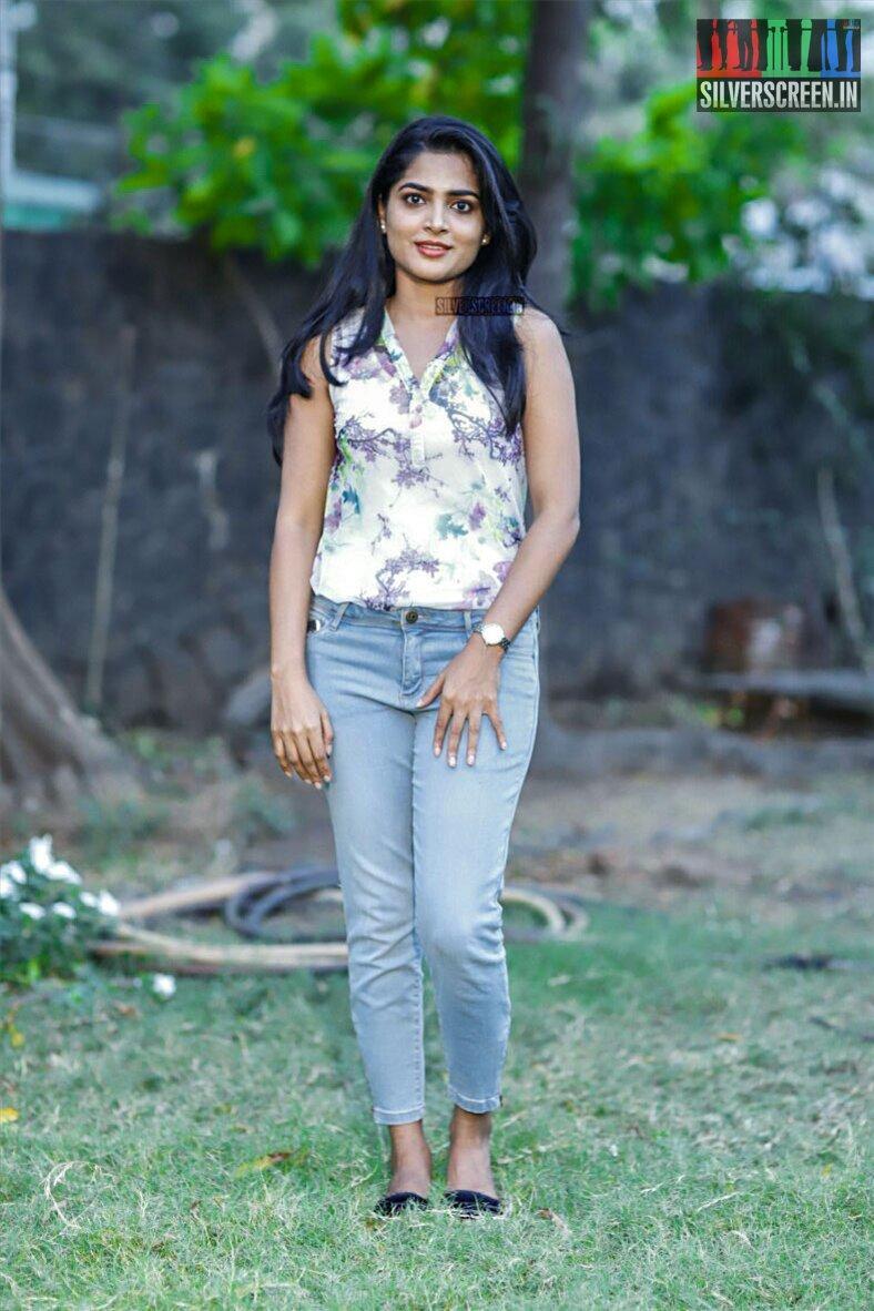 788x1182 Natpe Thunai Wallpaper