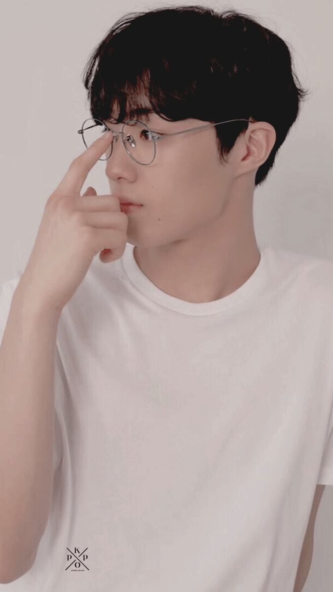 675x1200 hyunsuk lockcreens Các bài đăng trên Tumblr https://wallpaperaccess.com/full/4499338.png