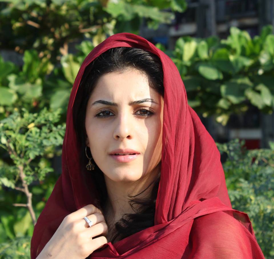 960x906 Isha Talwar Cute Picture Download Oru Kadhal Kadhai Heroine