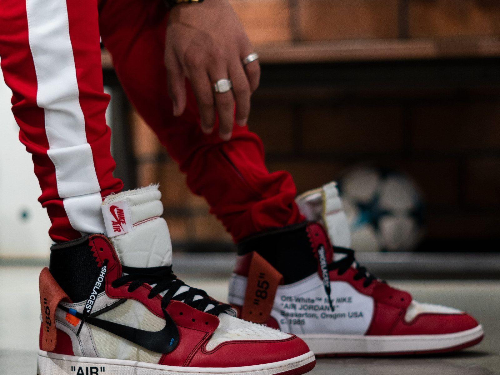1600x1200 Dope Wallpaper • Wallpaper Person Wearing Chicago Air Jordan 1 X Off White, Shoe, Human • Wallpaper For You The Best Wallpaper For Desktop & Mobile