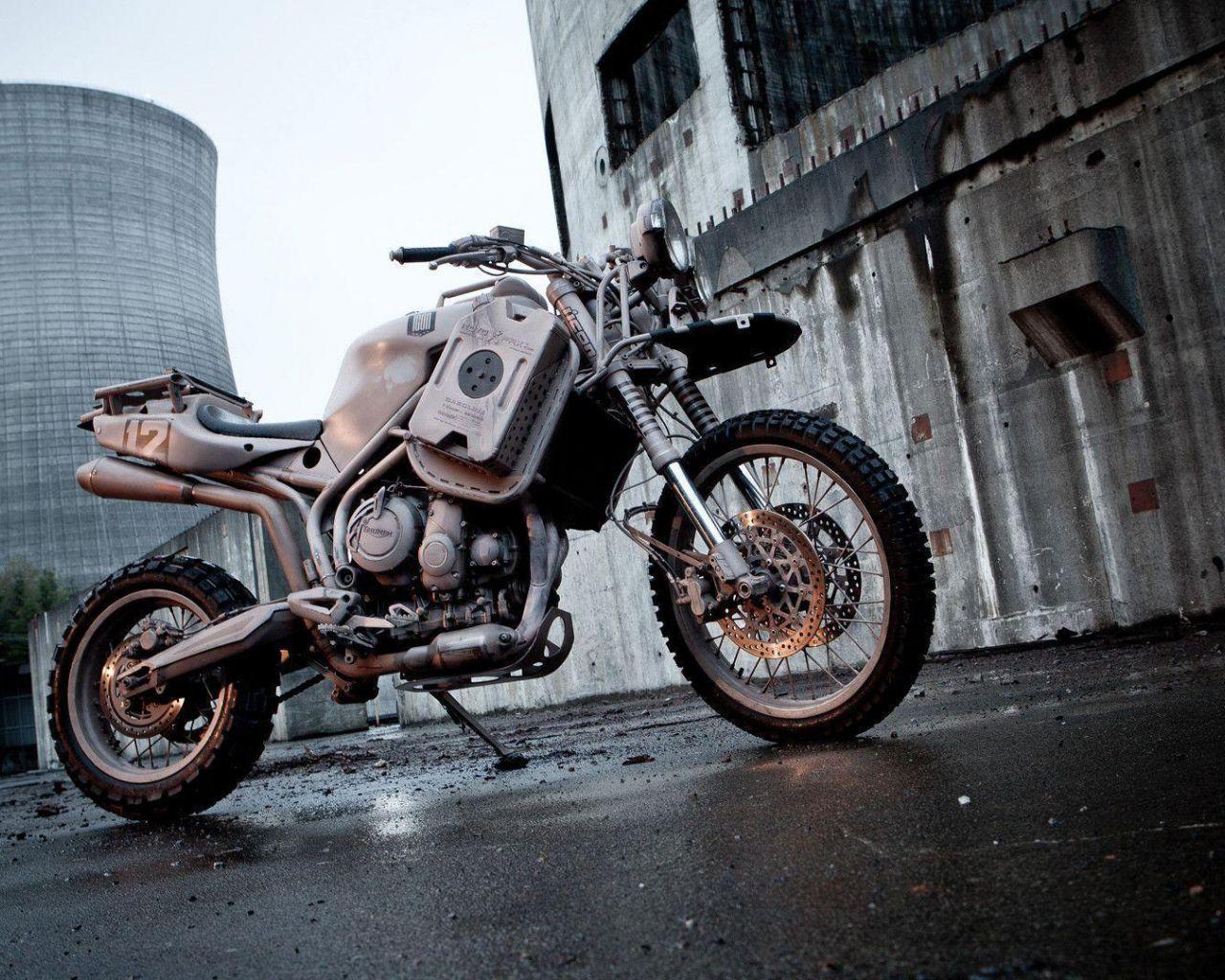 1280x1024 Triumph Motorcycle Wallpaper