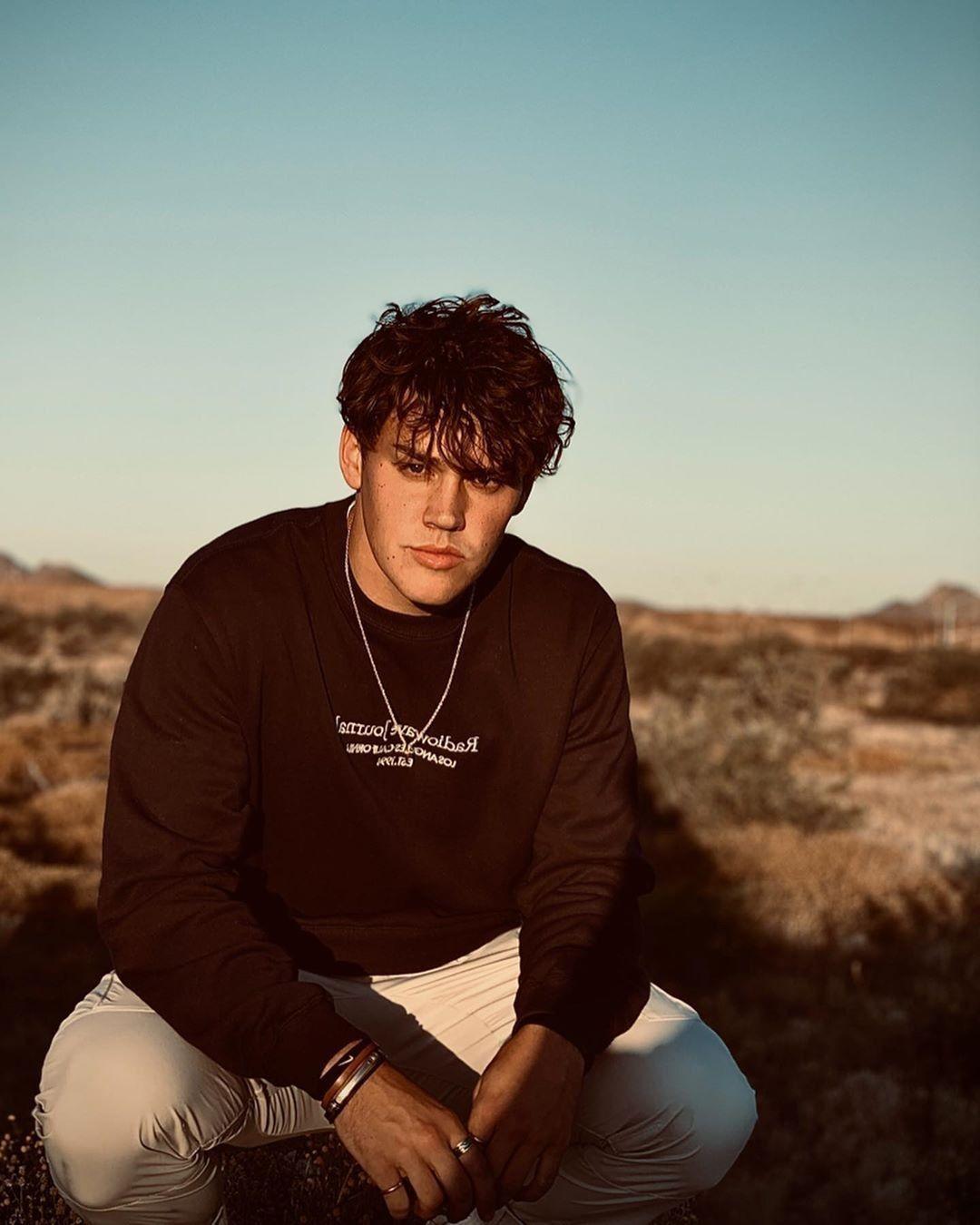 1080x1350 Noah Beck Wallpaper