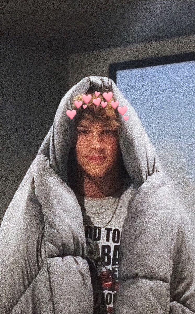 746x1200 noah beck