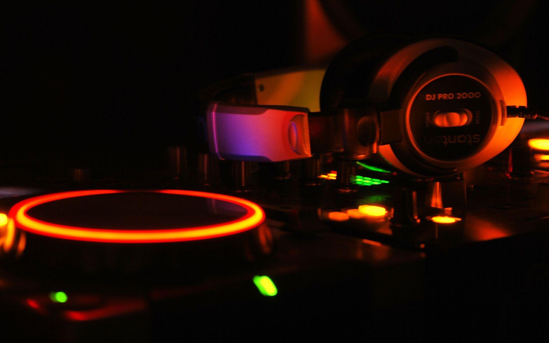 1920x1200 Dj Mixer Wallpaper