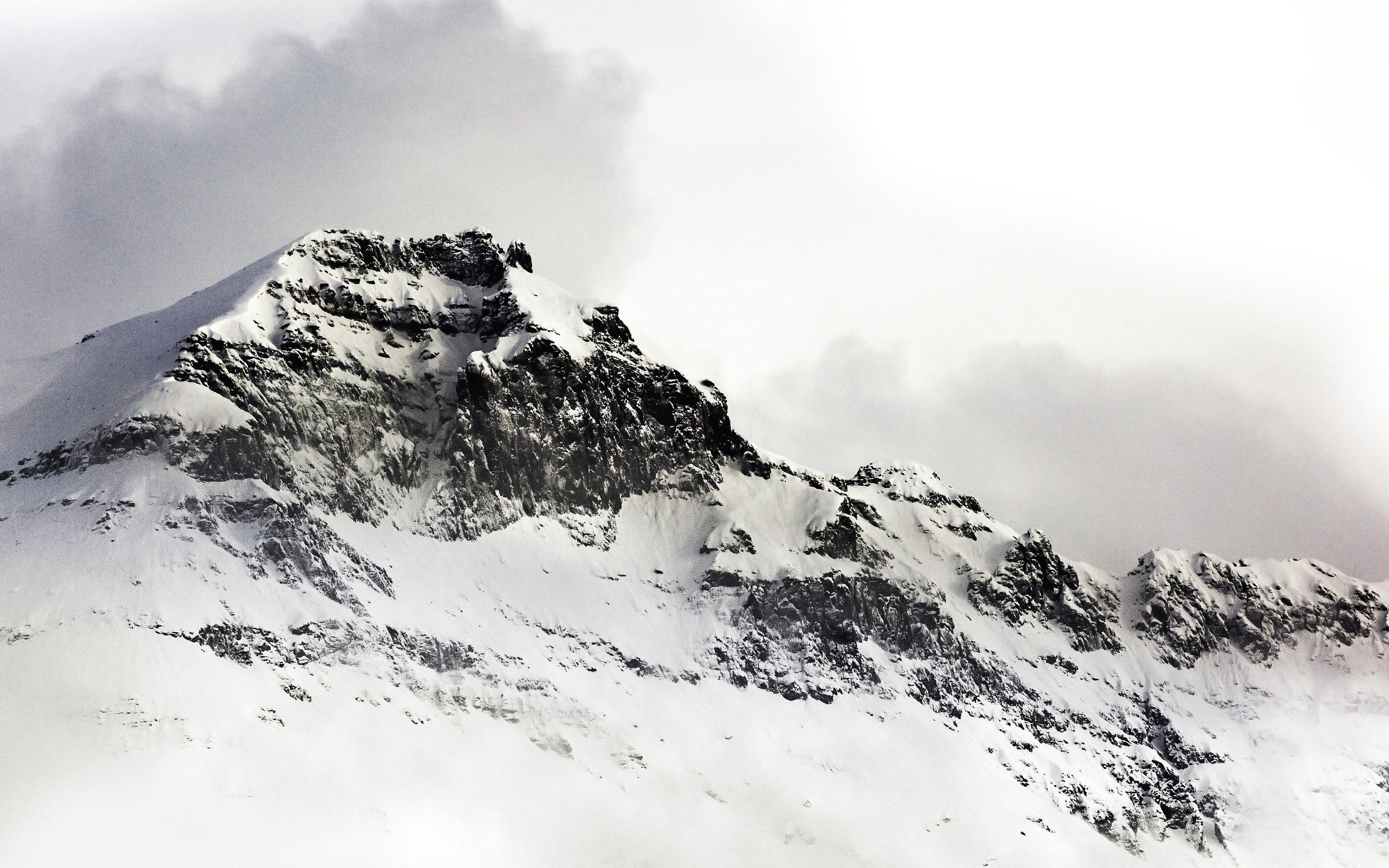 3840x2400 Mountain White Snow Winter Minimal Wallpaper
