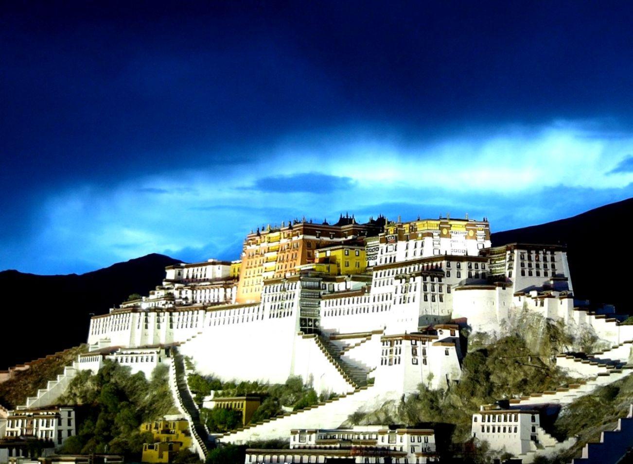 1302x955 Palace Wallpaper HD Stunning City Palace Jaipur Image Palace Wallpaper & Background Download