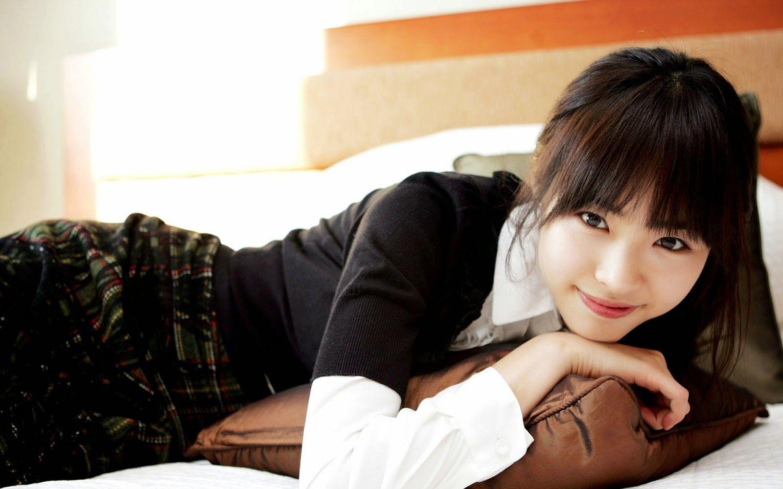 1600x1000 Go Ara Wallpaper