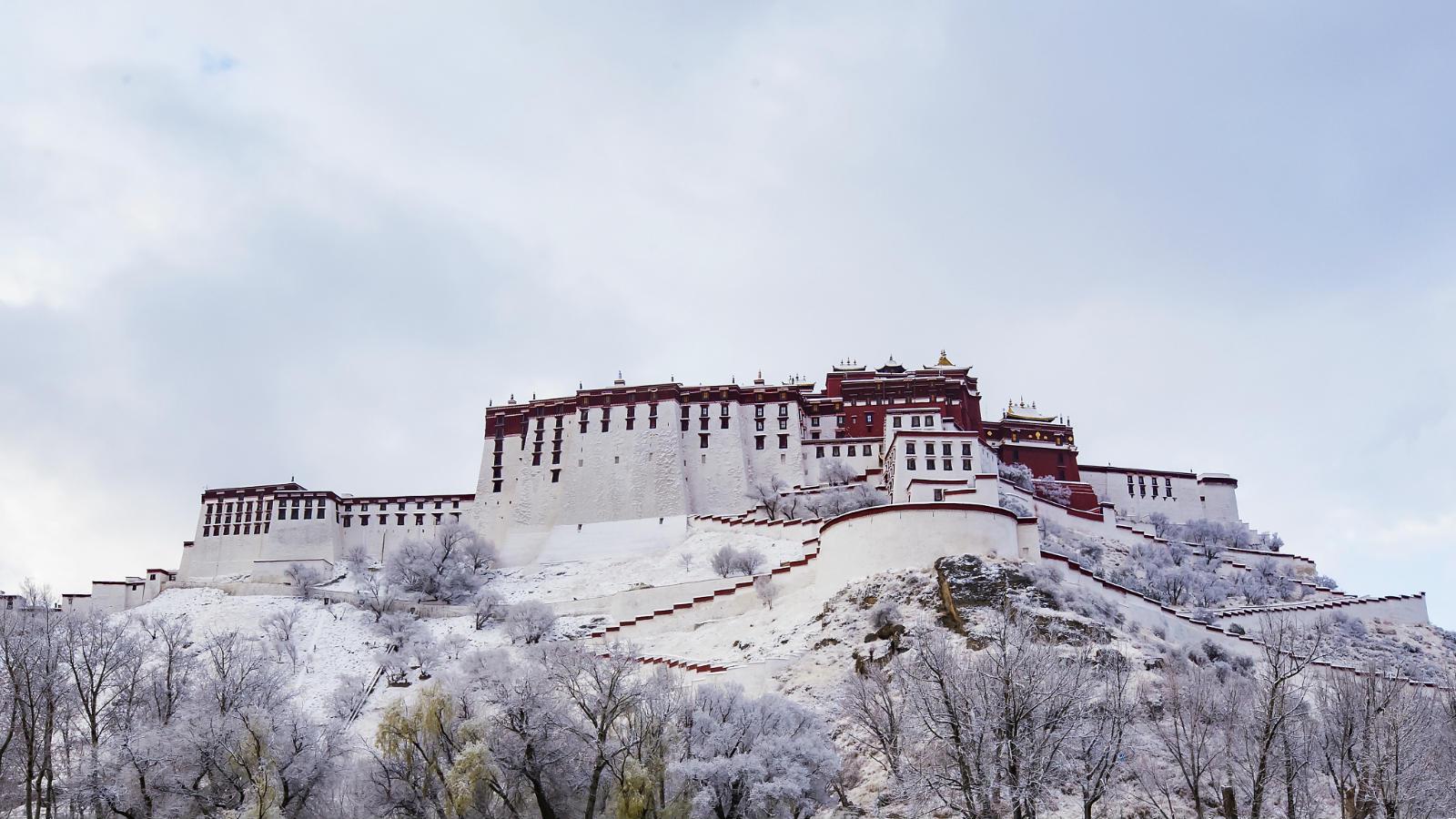 1600x900 Potala Palace Closed After Heavy Snow