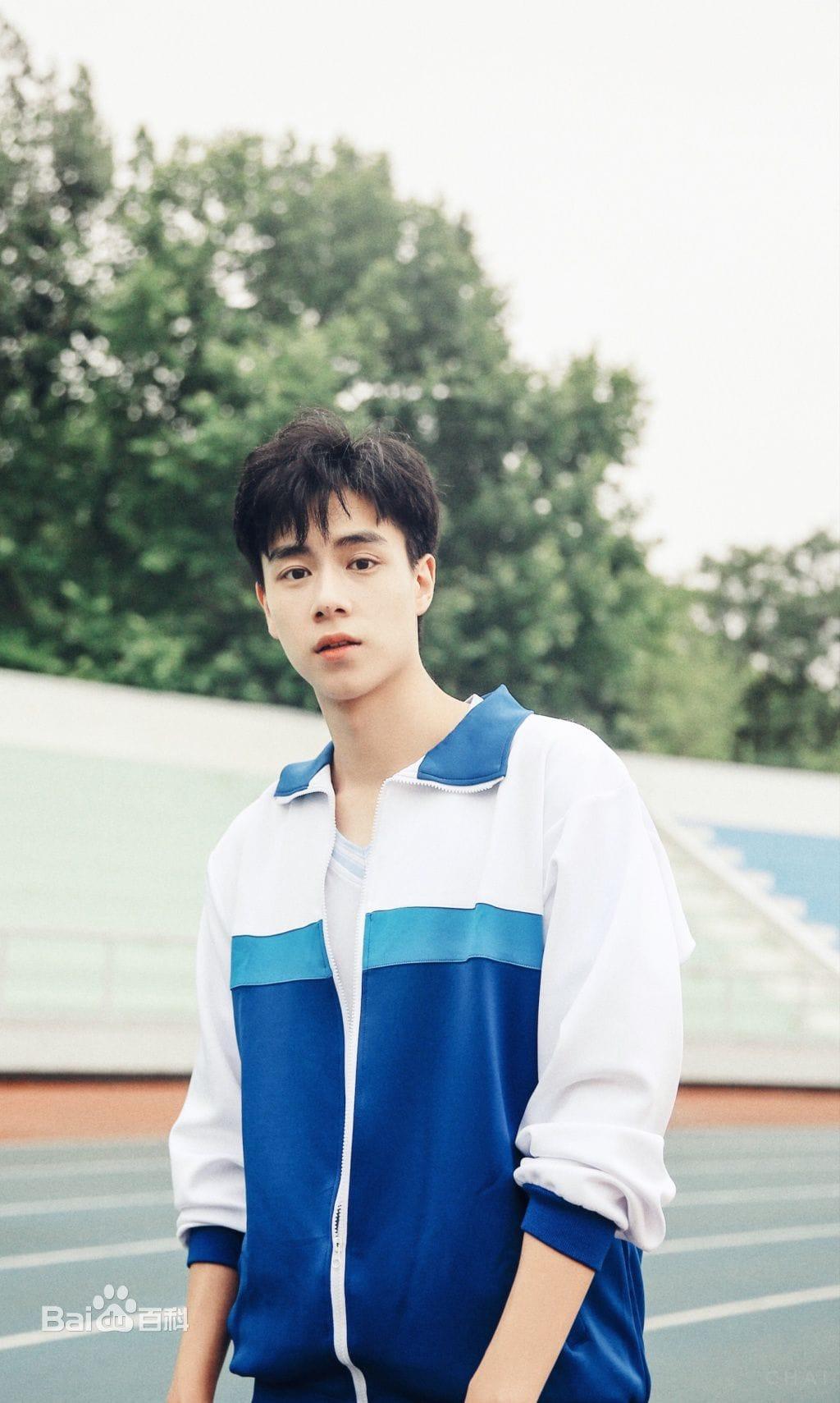 1024x1709 Picture of Hu Yi Tian