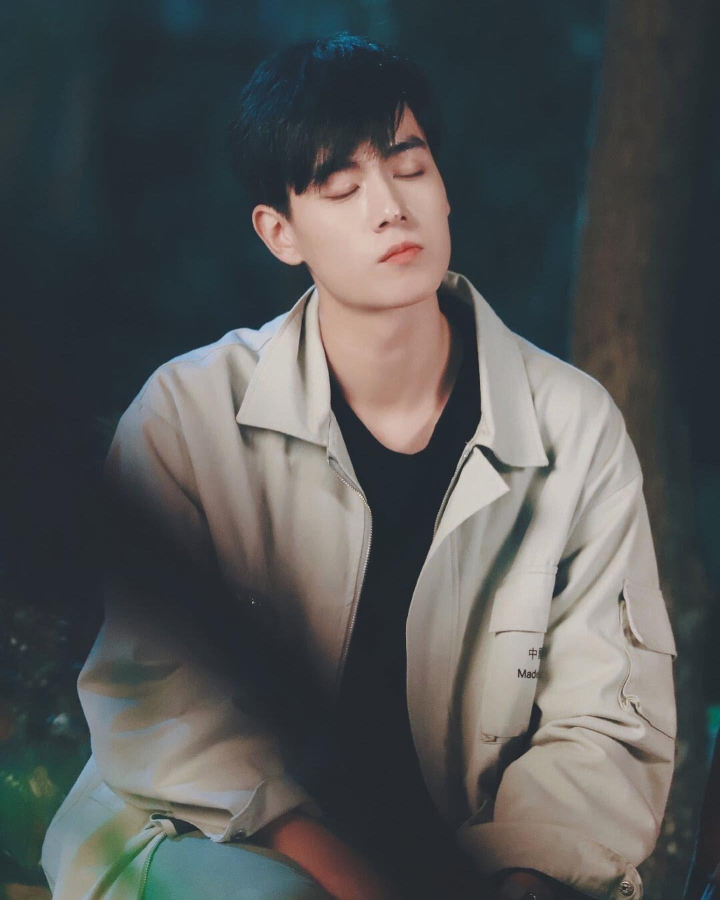 1440x1800 Hu yitian (胡一天) metrics, photo and videos. Suami masa depan, Suami