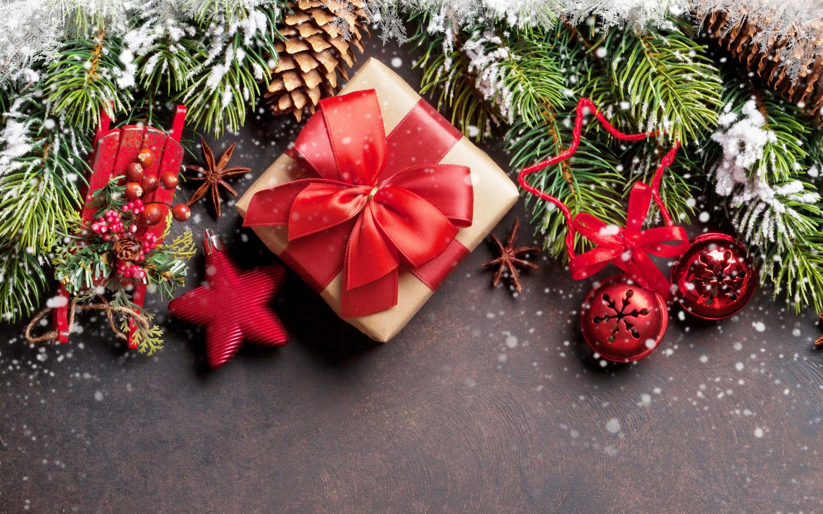 2880x1800 Wallpaper Gift, spruce twigs, balls, snow, Christmas 2880x1800 HD Picture, Image