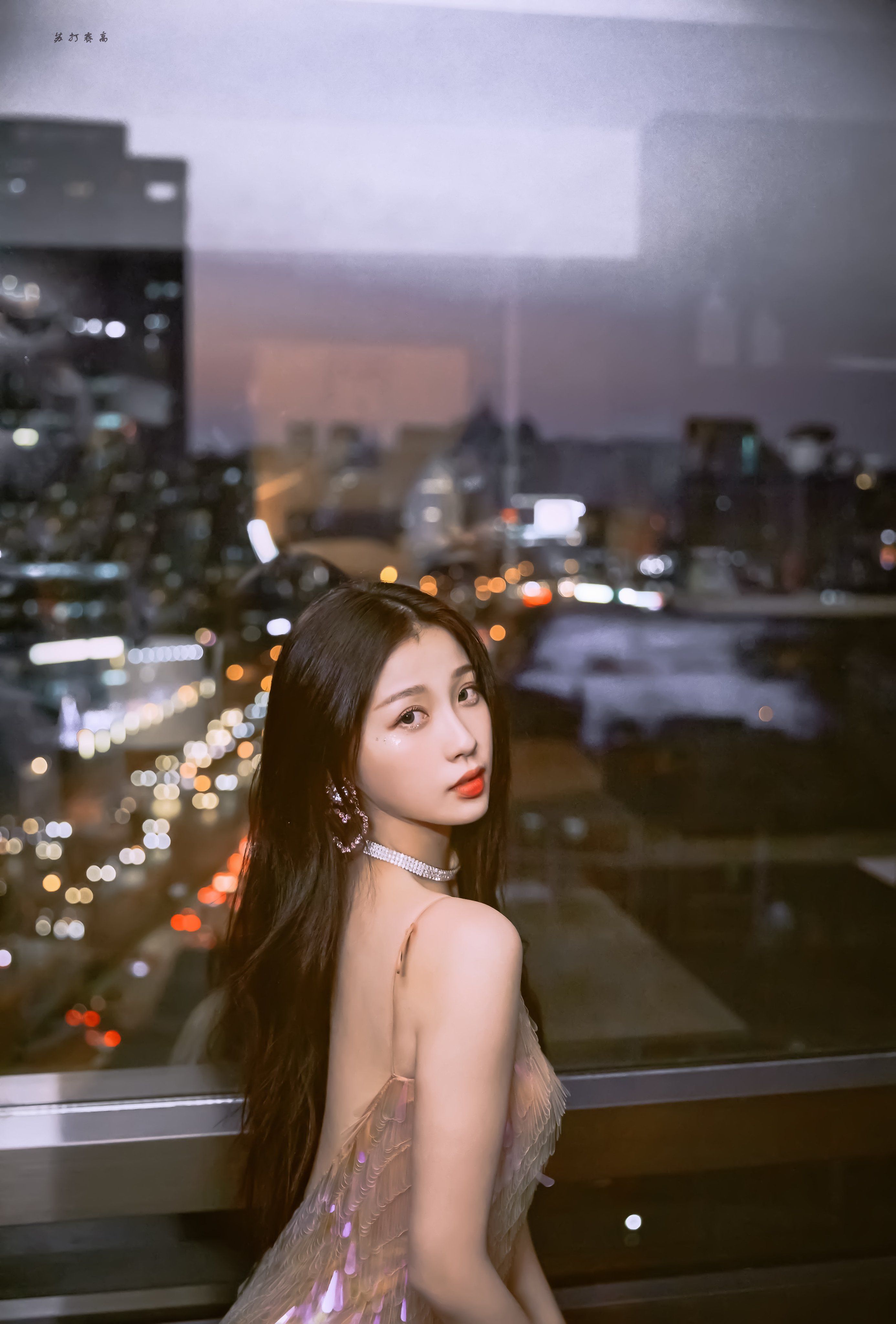 2772x4096 Esther Yu Wallpaper