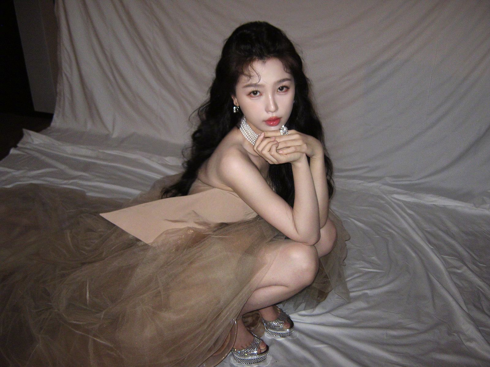 1600x1200 China Entertainment News: Esther Yu at entertainment event