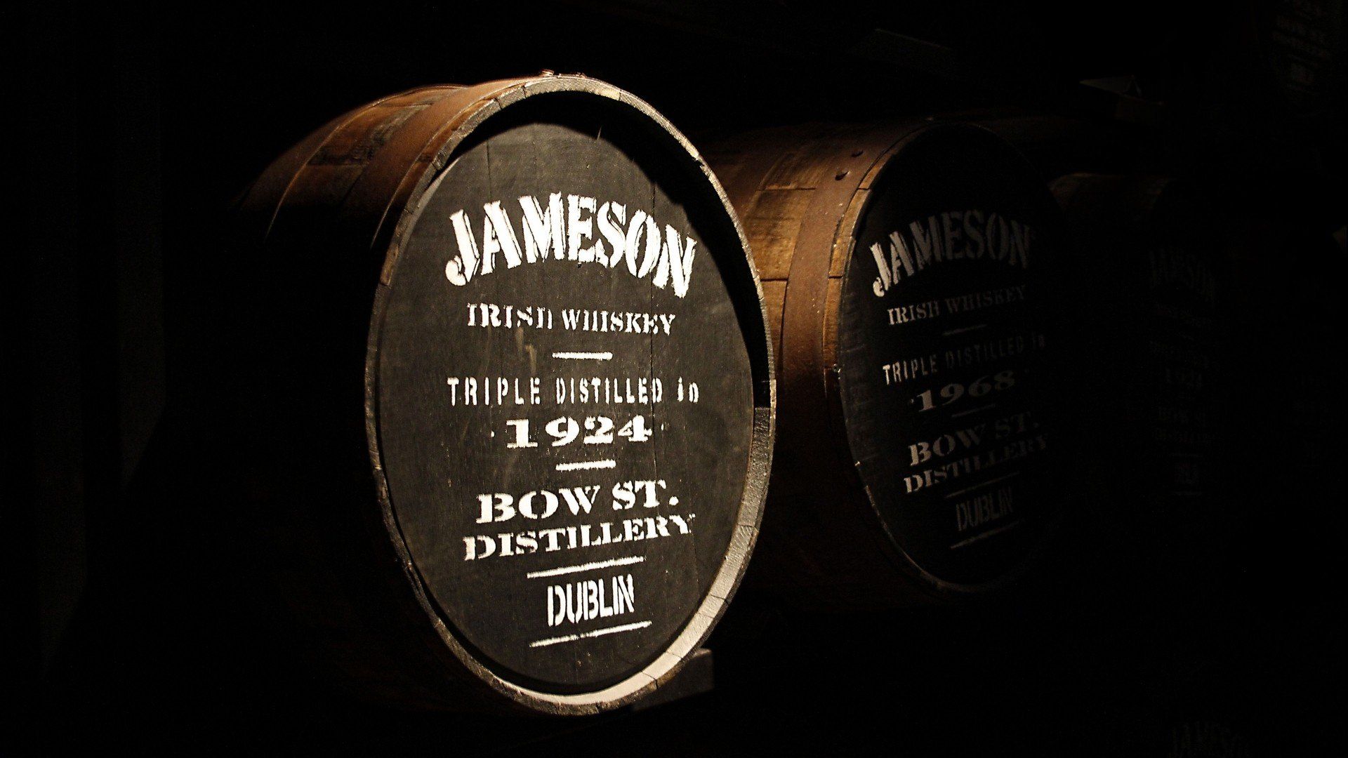 1920x1080 wood, Wooden surface, Whiskey, Brand, Alcohol, Jameson, Barrels, Dublin, Ireland, Cellars Wallpaper HD / Desktop and Mobile Background
