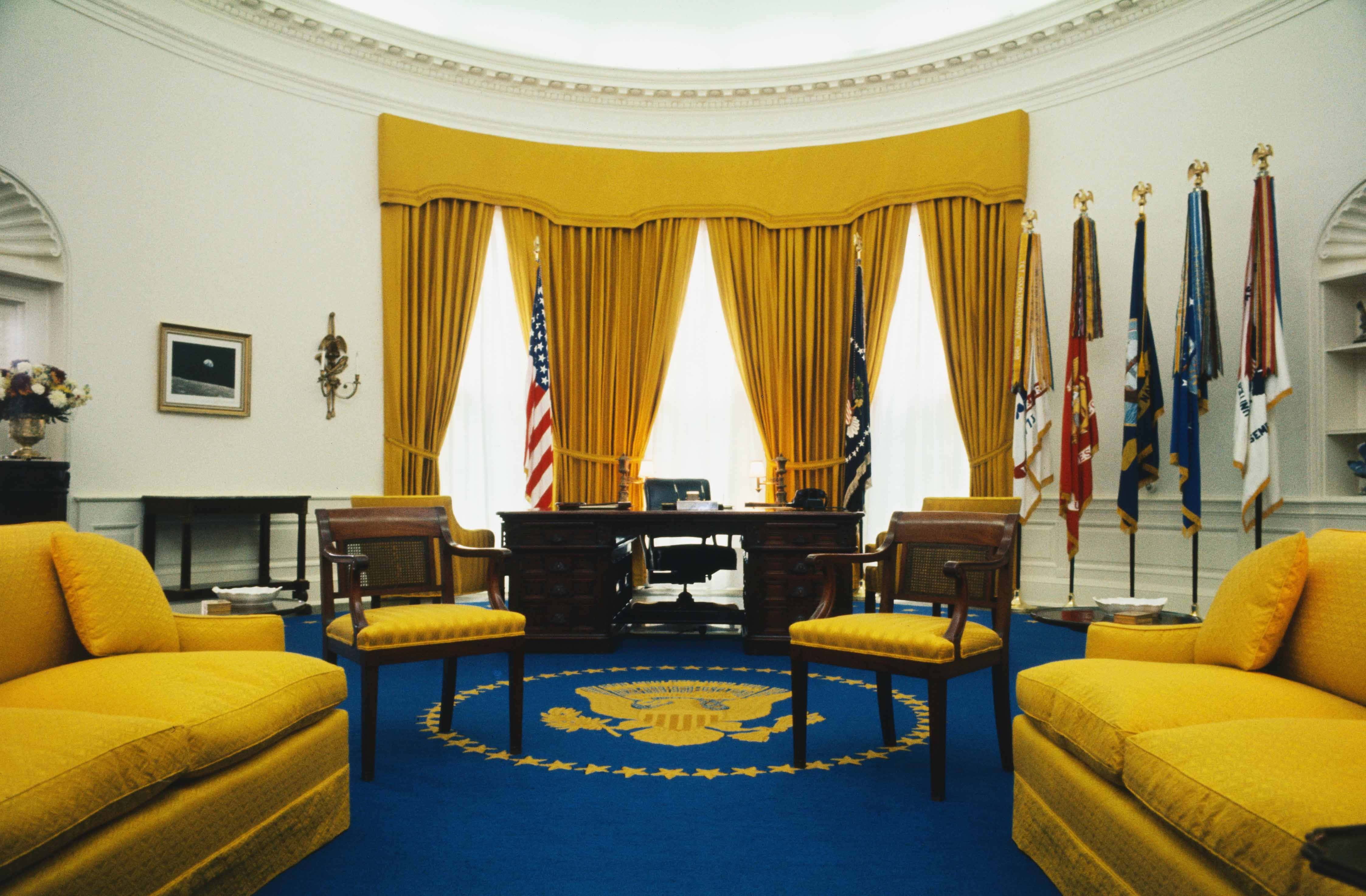 4492x2949 Download Oval Office Teams Background Wallpaper